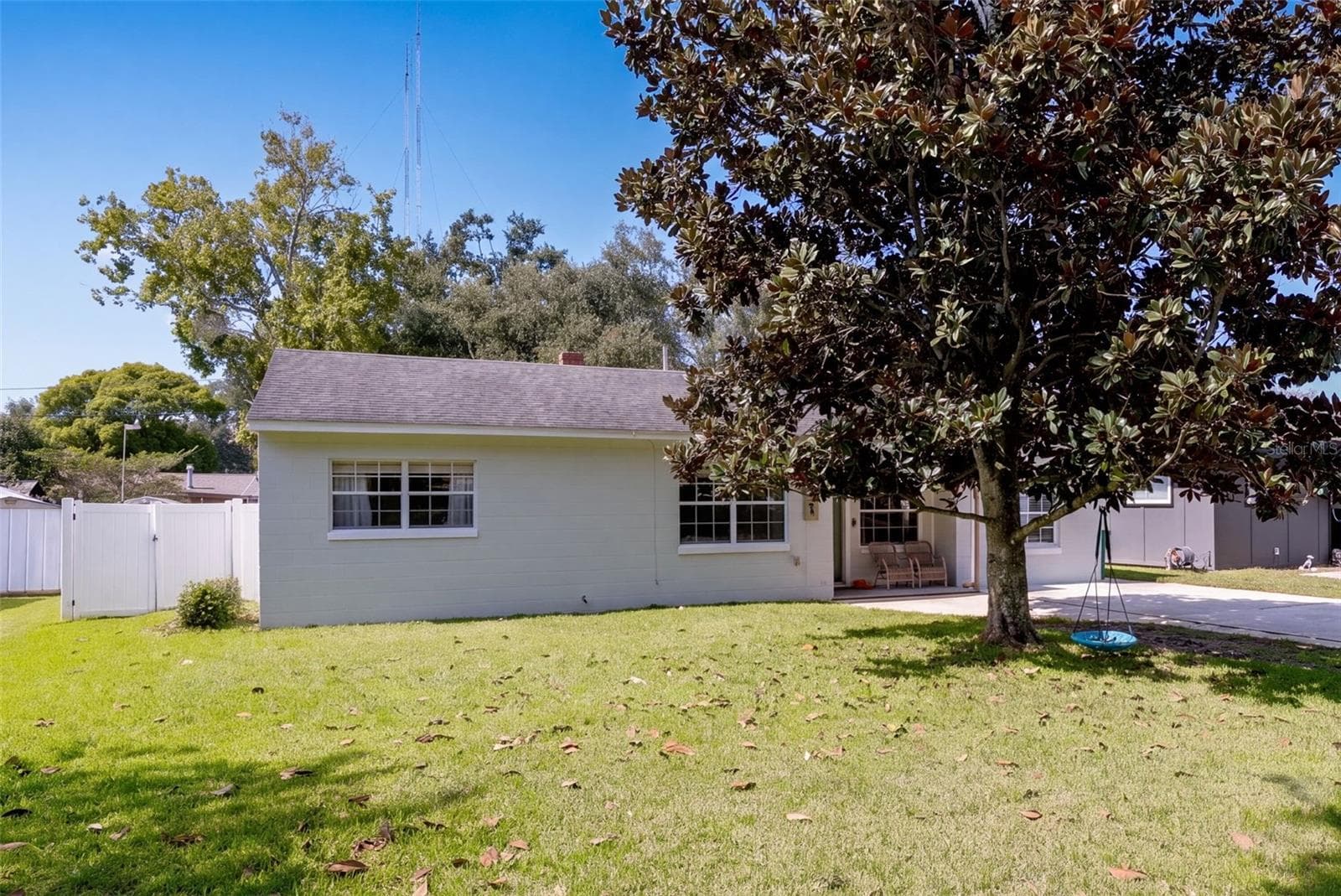 Single Family Residence at 524 S HIGHLAND AVE, WINTER GARDEN, photo 3 of 31