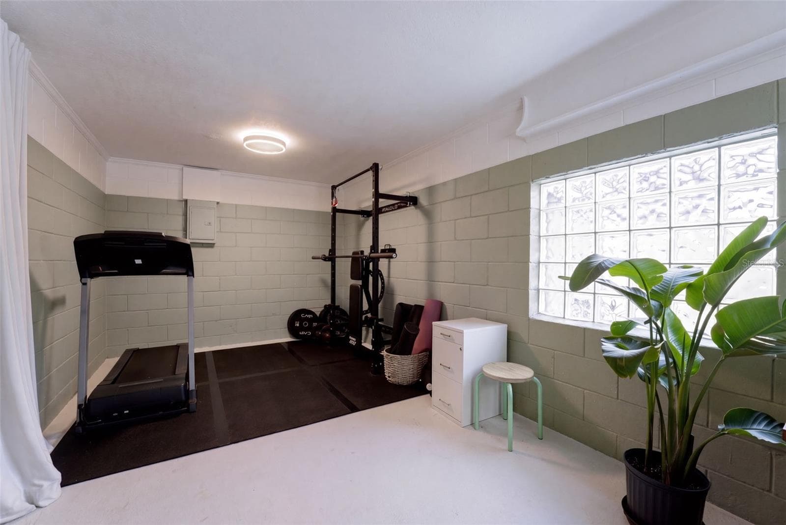 Single Family Residence at 524 S HIGHLAND AVE, WINTER GARDEN, photo 23 of 31