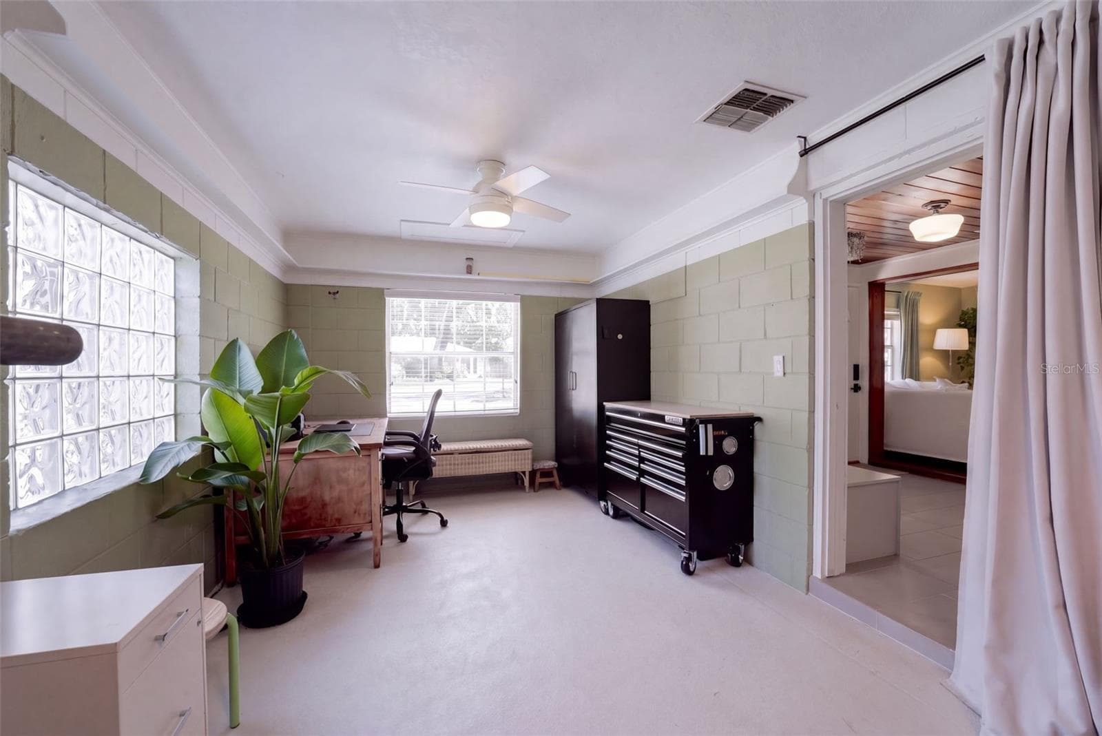 Single Family Residence at 524 S HIGHLAND AVE, WINTER GARDEN, photo 24 of 31