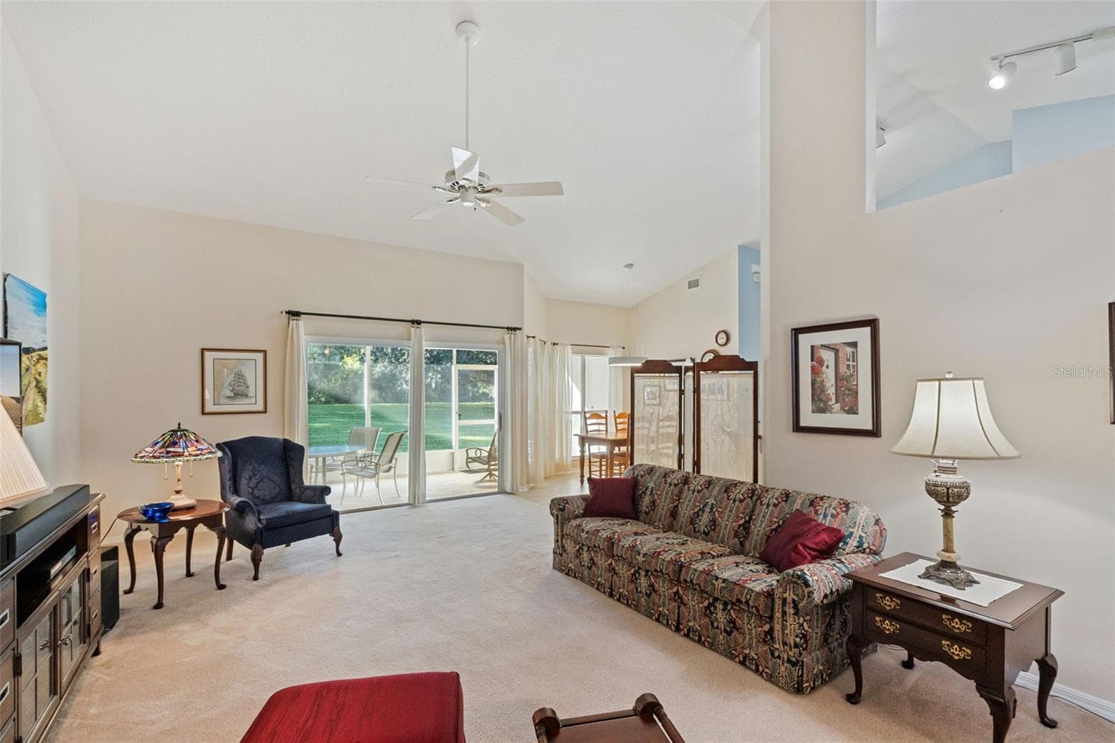 Single Family Residence at 13624 BLUEWATER CIR, ORLANDO, photo 13 of 50
