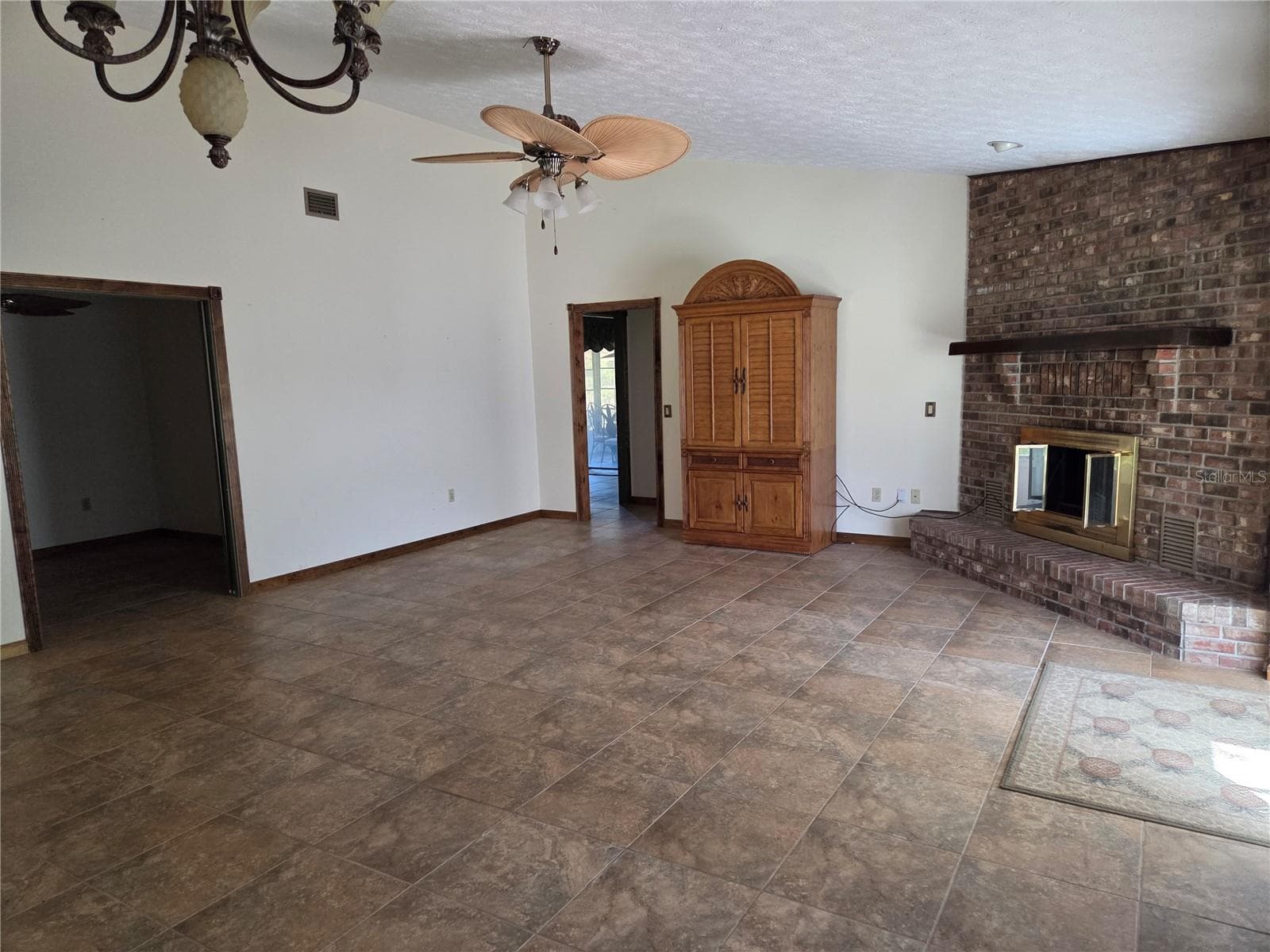Single Family Residence at 970 CR 467, LAKE PANASOFFKEE, photo 11 of 32