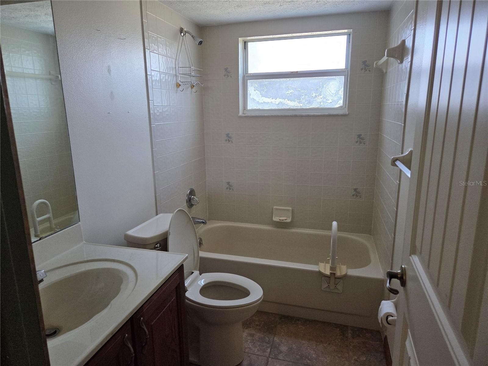 Single Family Residence at 970 CR 467, LAKE PANASOFFKEE, photo 17 of 32