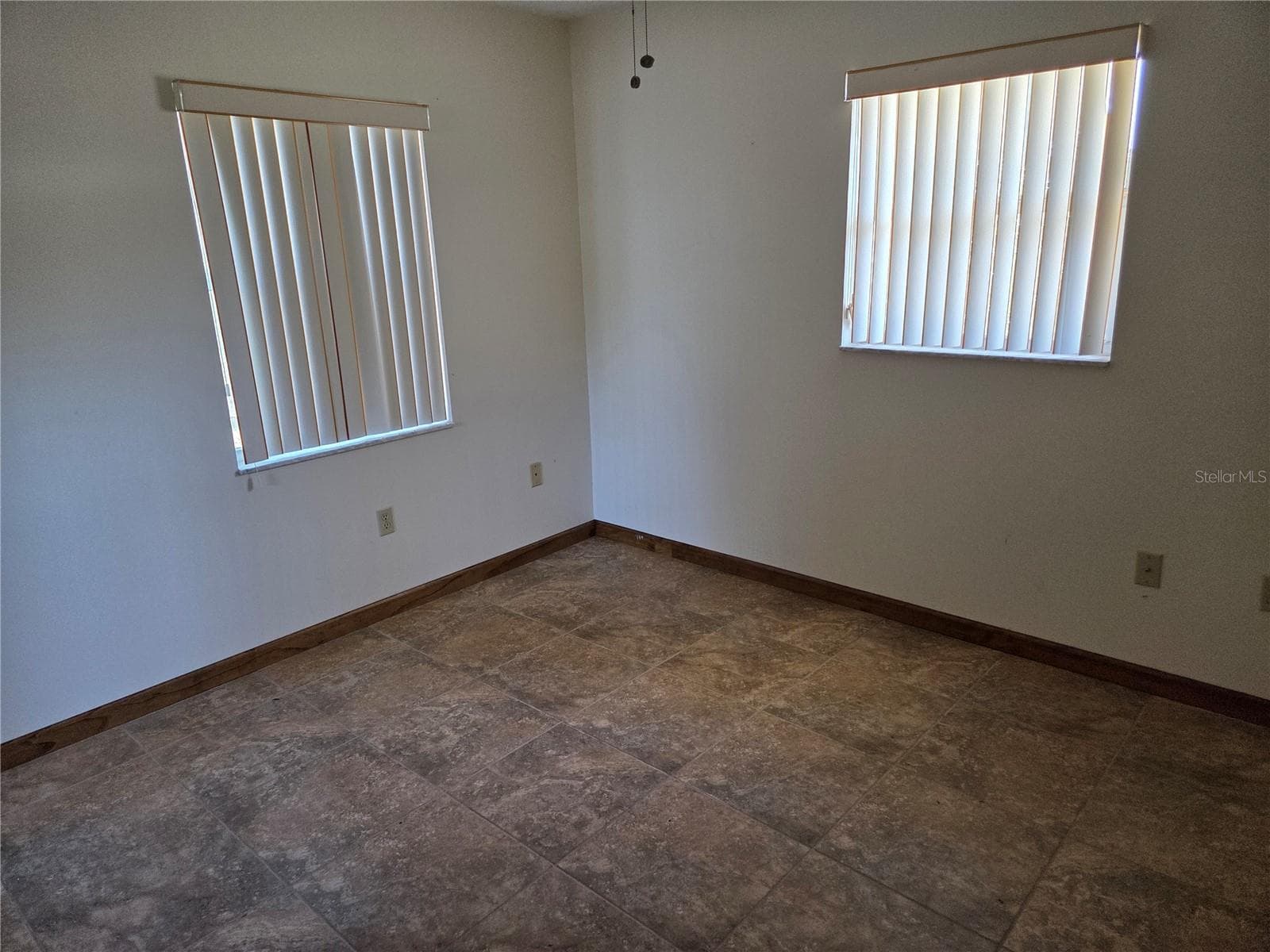 Single Family Residence at 970 CR 467, LAKE PANASOFFKEE, photo 18 of 32