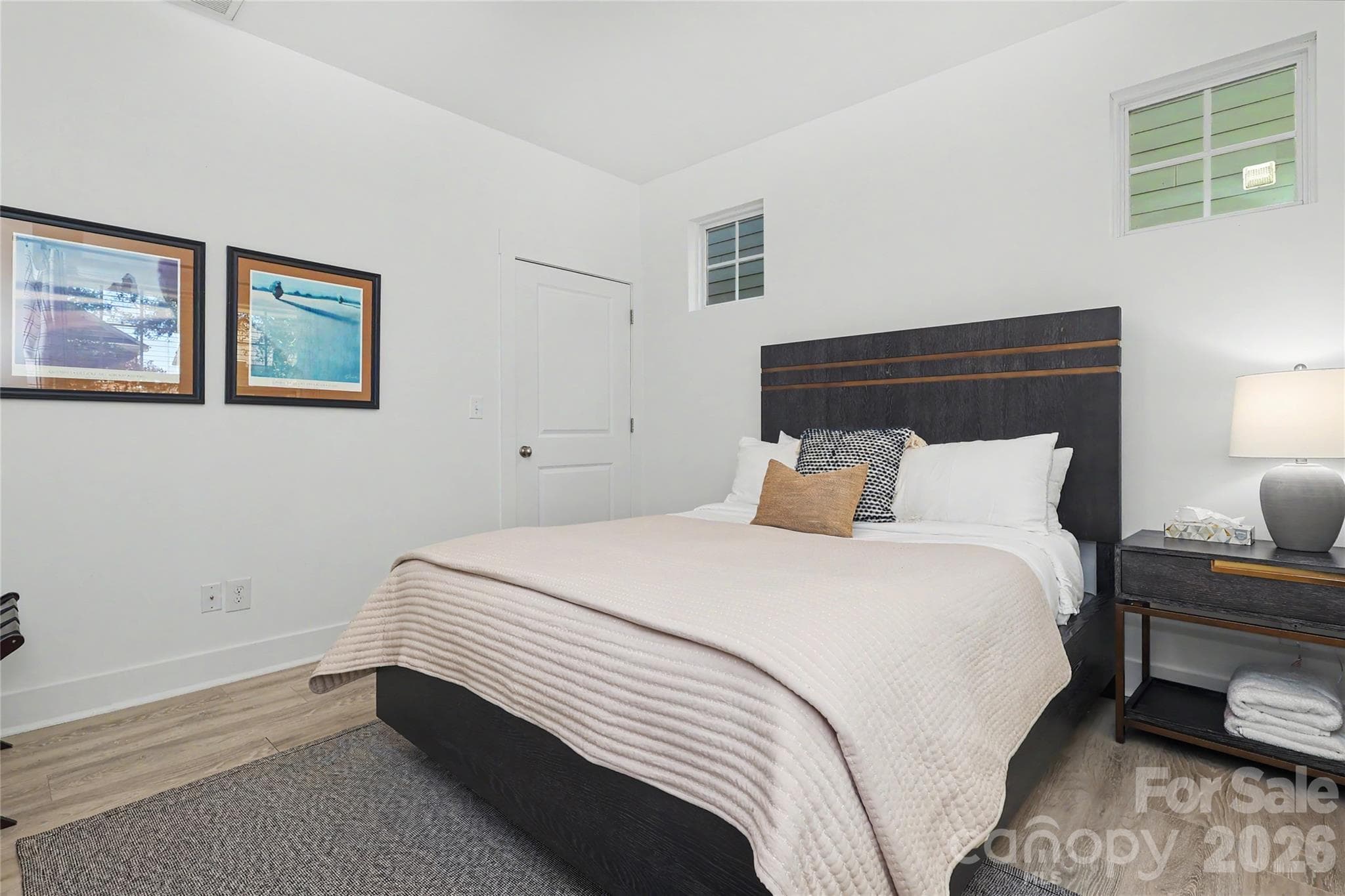 Single Family Residence at 2420 Double Oaks Road, Charlotte, photo 5 of 45