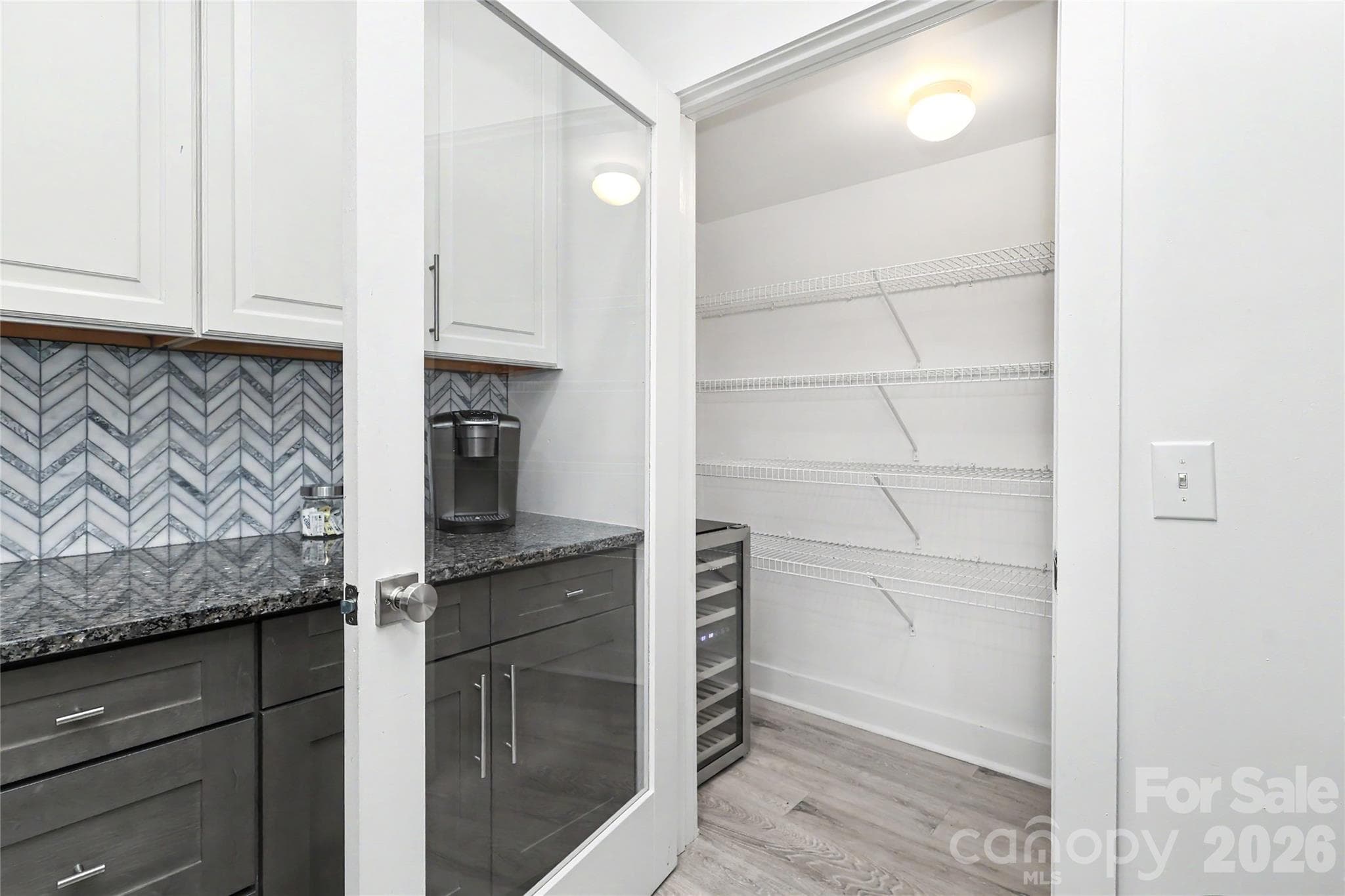 Single Family Residence at 2420 Double Oaks Road, Charlotte, photo 14 of 45