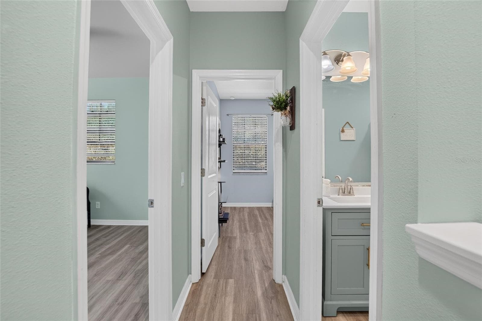 Townhouse at 5604 BALCONY BRIDGE PL, LITHIA, photo 19 of 27