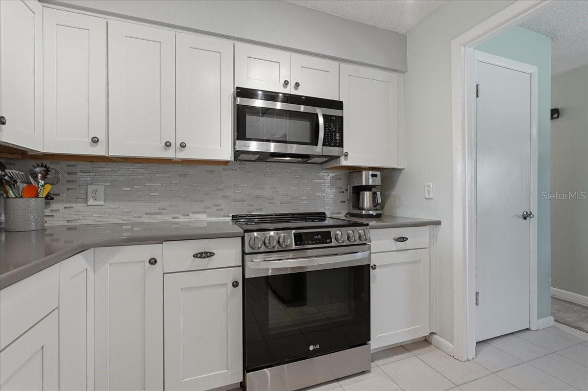 Kitchen - 4801 WESTON RD, BARTOW