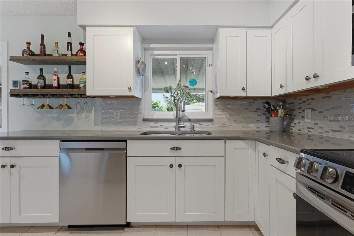 Kitchen - 4801 WESTON RD, BARTOW