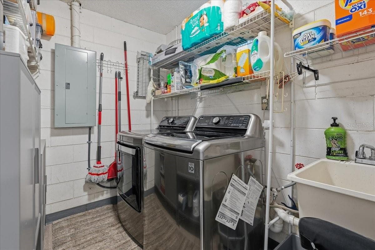 Laundry room - 4801 WESTON RD, BARTOW