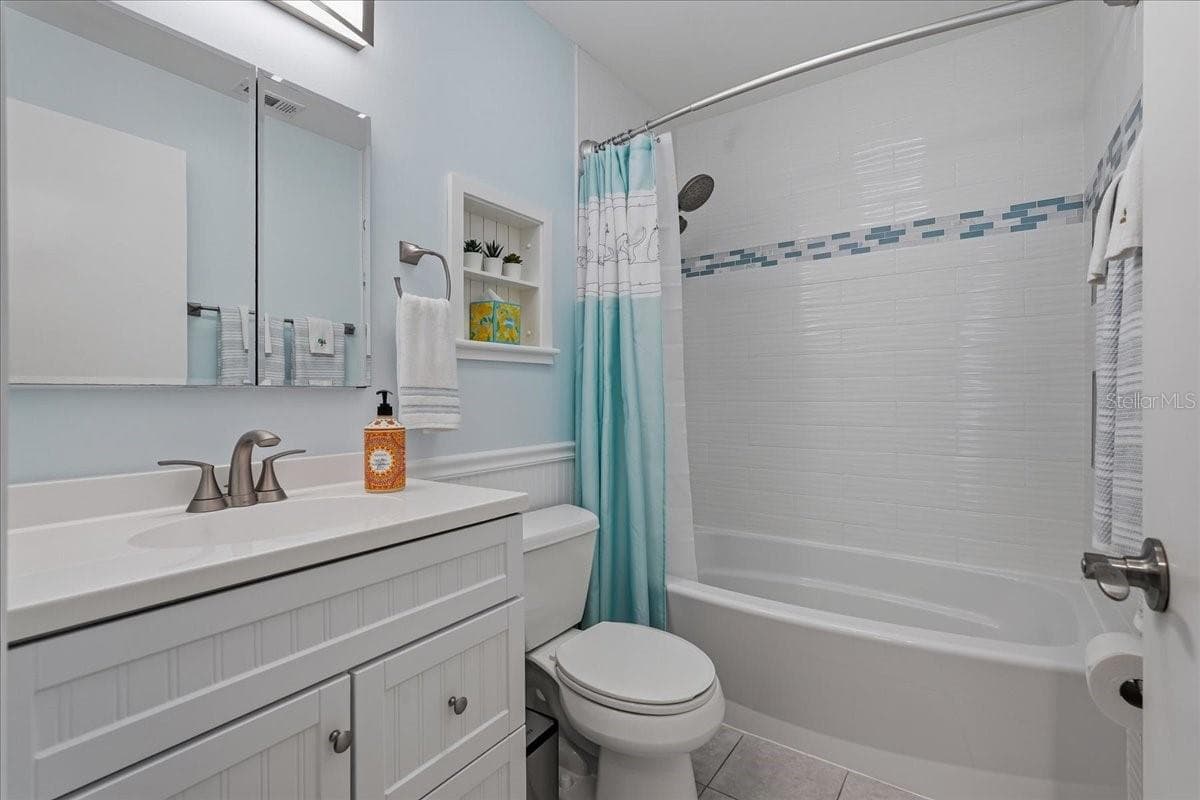 Full bathroom - 4801 WESTON RD, BARTOW