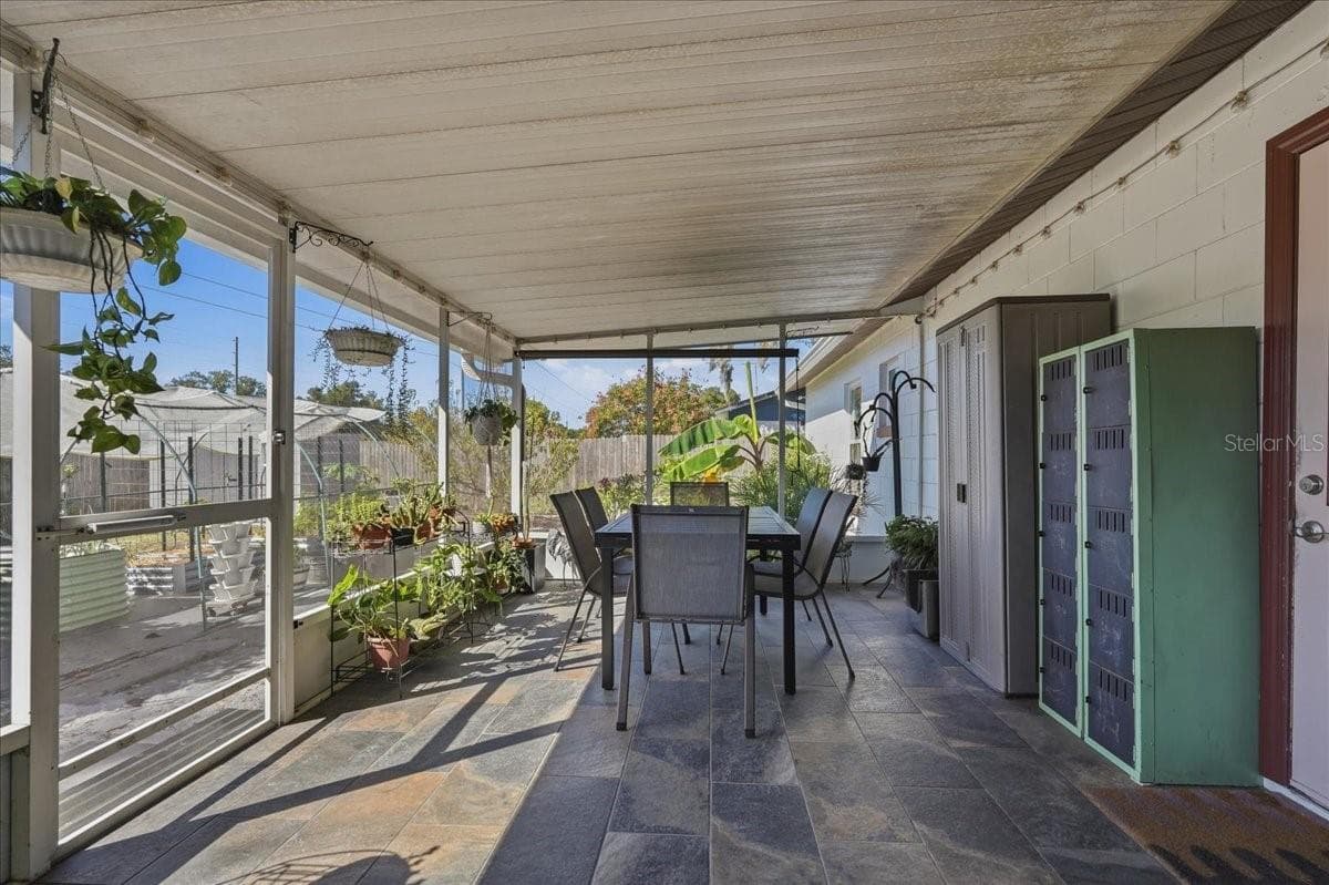 Rear screened porch - 4801 WESTON RD, BARTOW