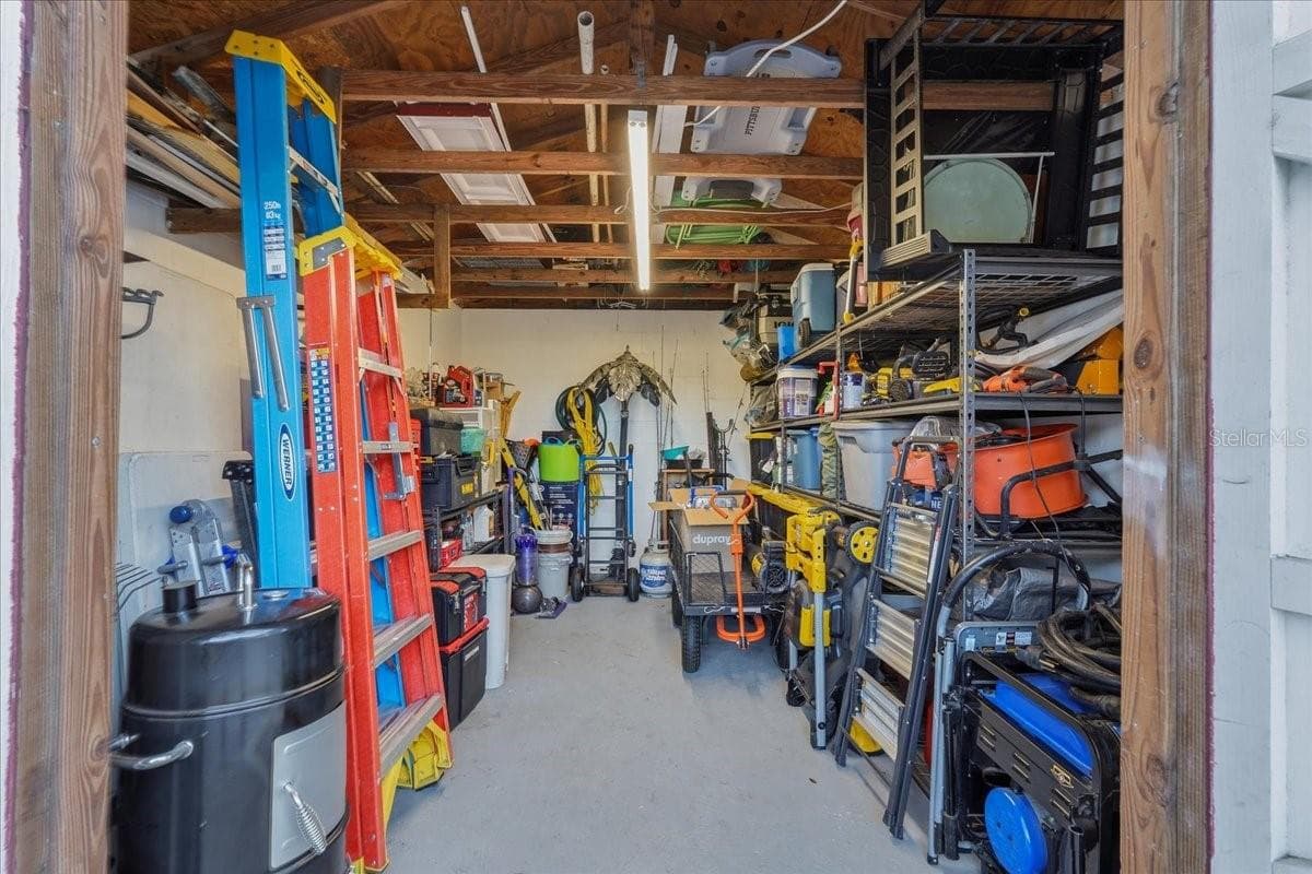 Workshop interior - 4801 WESTON RD, BARTOW