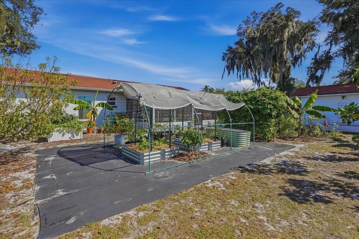 Garden - 4801 WESTON RD, BARTOW
