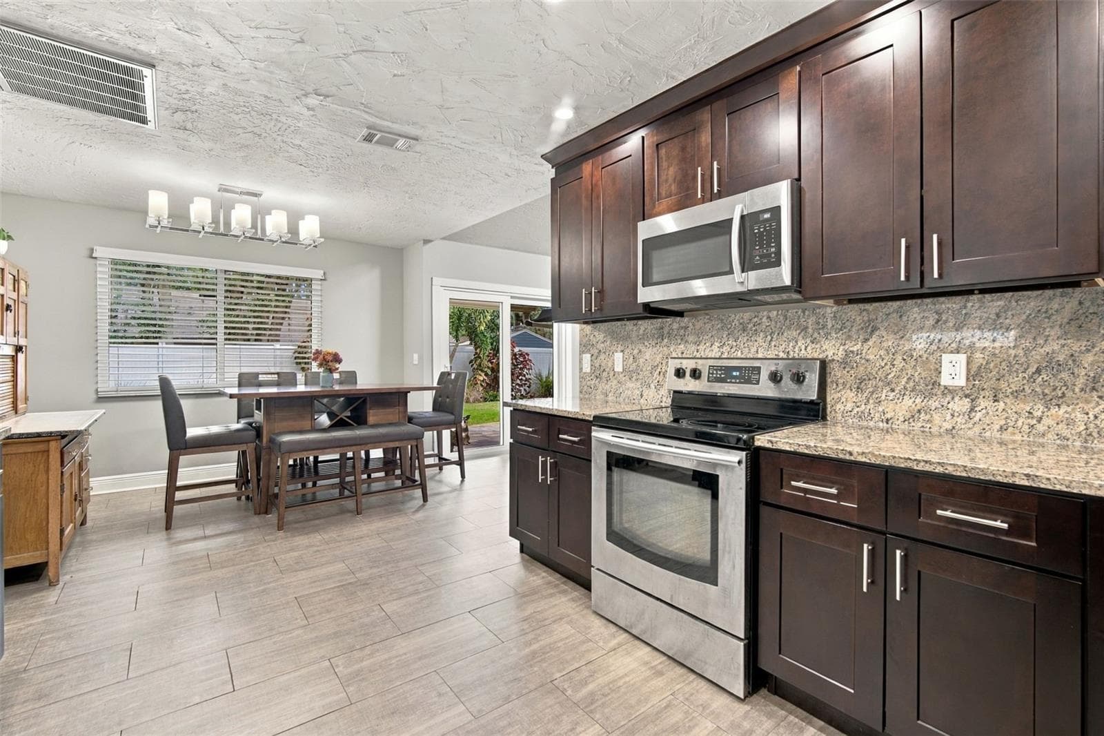 Single Family Residence at 5018 E LIBERTY ST, TAMPA, photo 10 of 51
