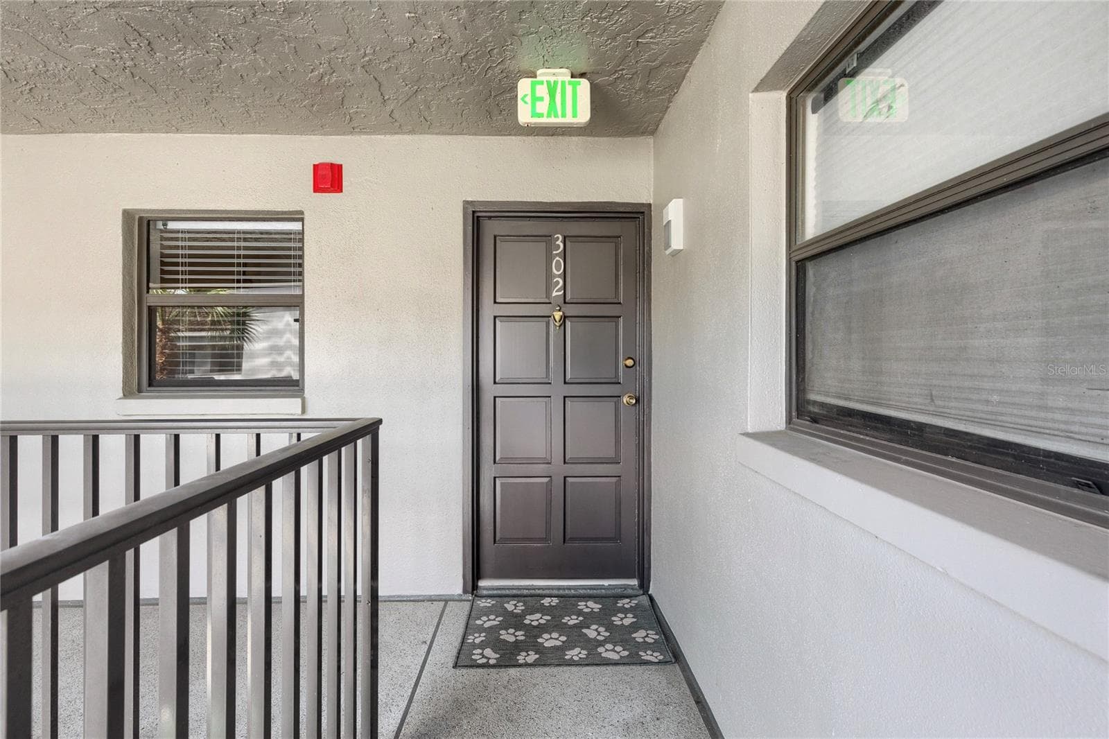 2650 COUNTRYSIDE BLVD #B302