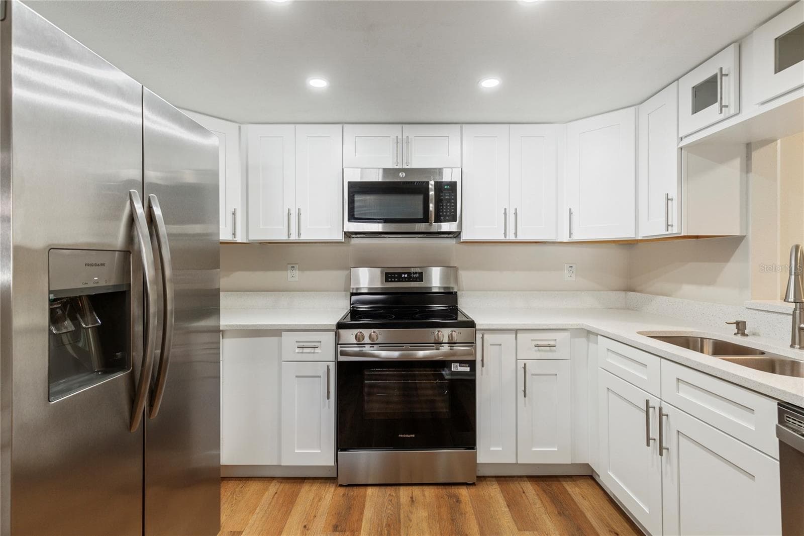 Condominium at 2650 COUNTRYSIDE BLVD #B302, CLEARWATER, photo 6 of 35