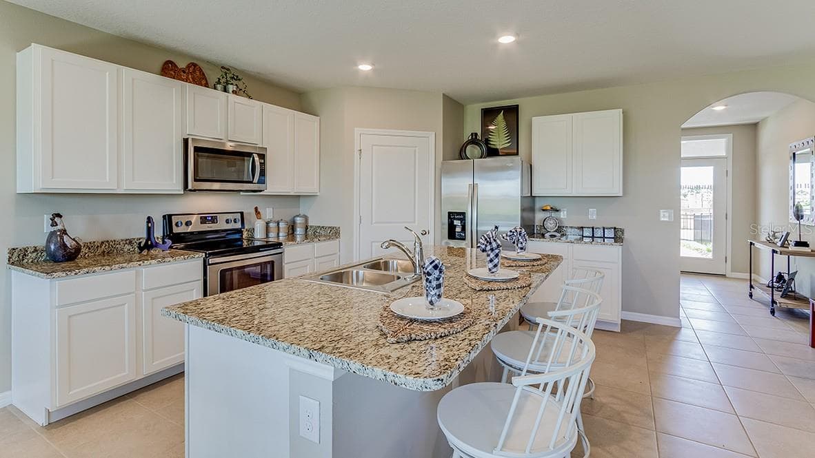 Single Family Residence at 1138 BOURBON AVE, BRADENTON, photo 4 of 24