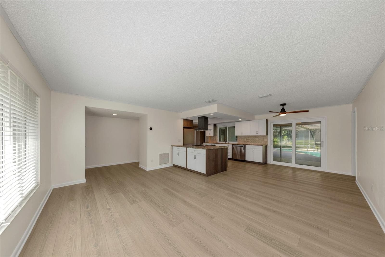 Living Room / Dining room Combo - 1926 BRAE MOOR DR, DUNEDIN