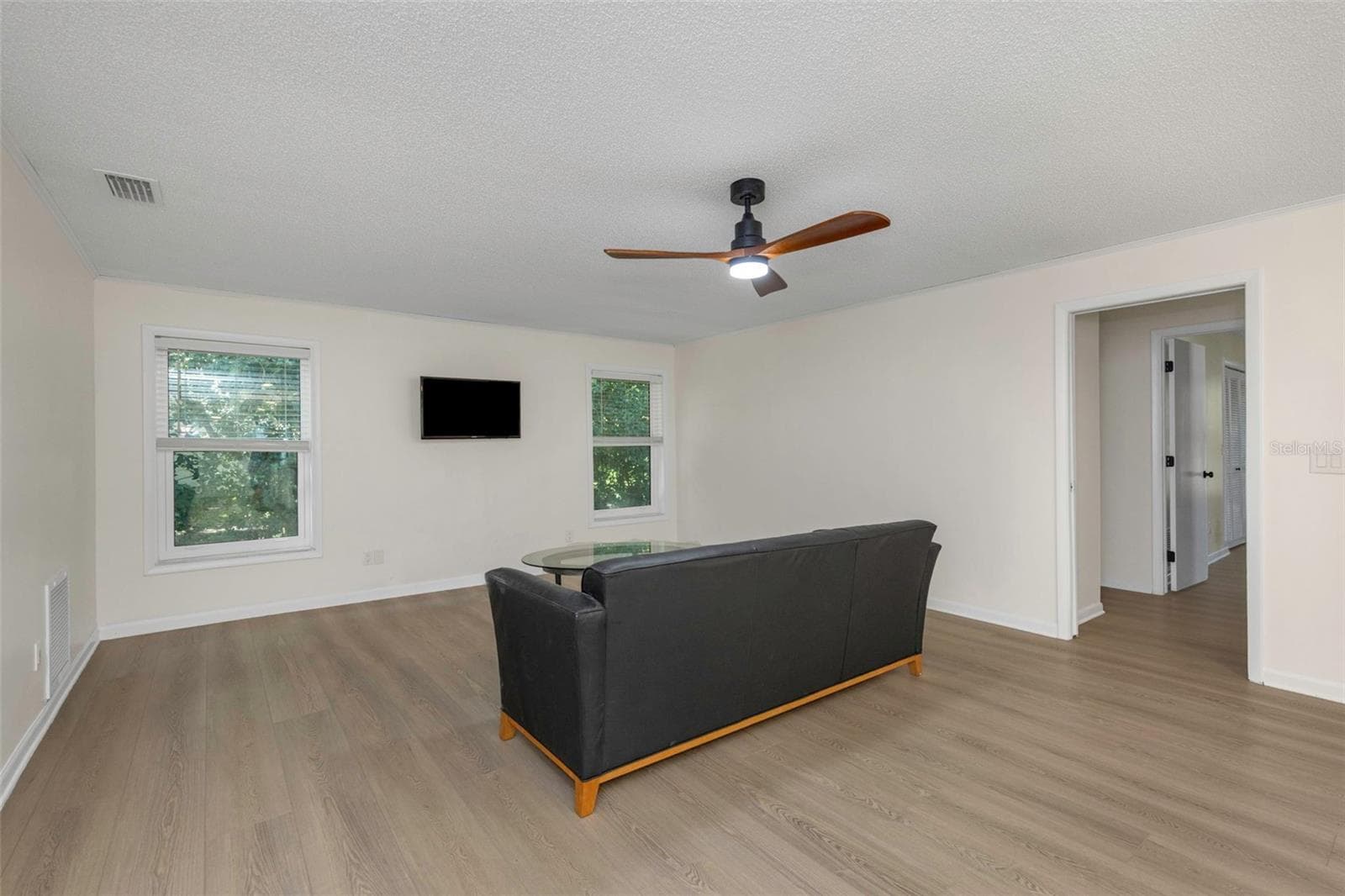 Family Room - Reverse View - 1926 BRAE MOOR DR, DUNEDIN