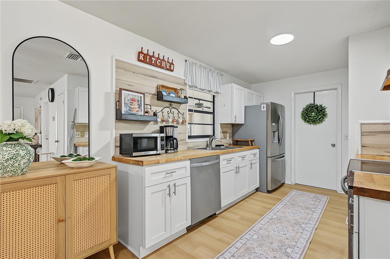 Single Family Residence at 12989 LINDEN DR, SPRING HILL, photo 12 of 41