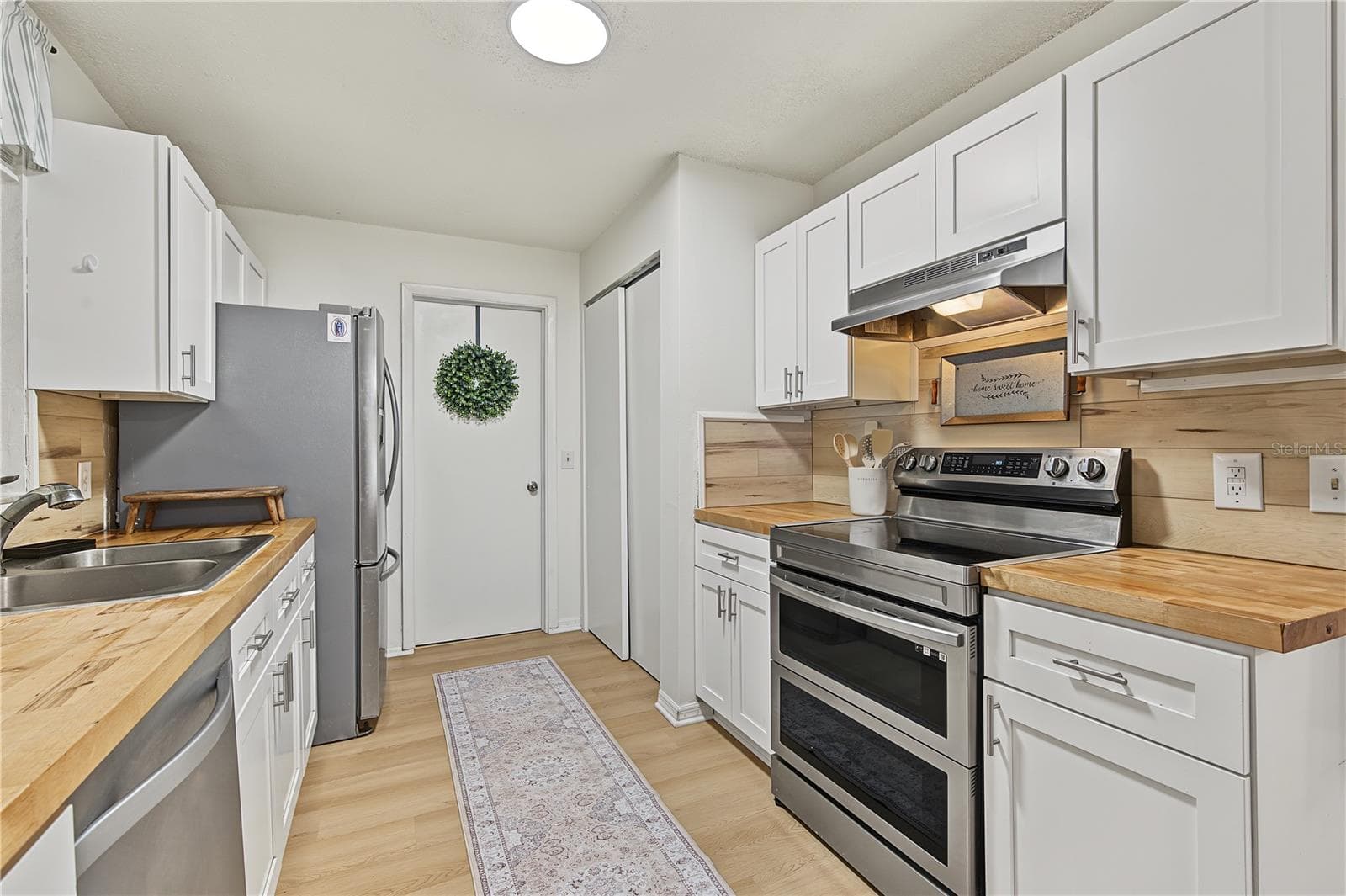 Single Family Residence at 12989 LINDEN DR, SPRING HILL, photo 13 of 41