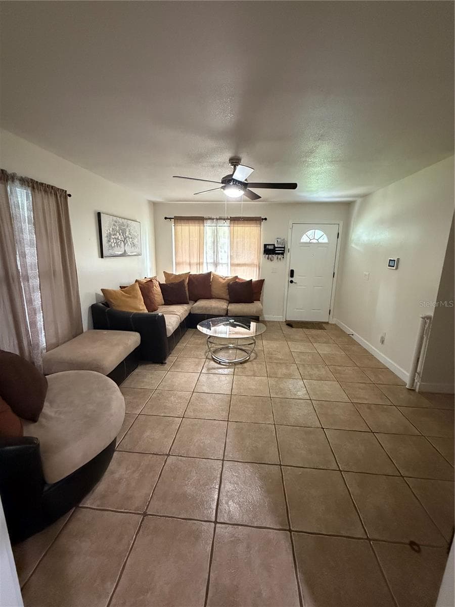 Single Family Residence at FLORIDA LAND & IMPROV CO ADD, KISSIMMEE, photo 4 of 11