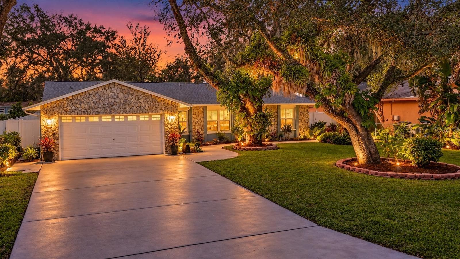 Single Family Residence at 12920 N ALBANY AVE, TAMPA, photo 3 of 67