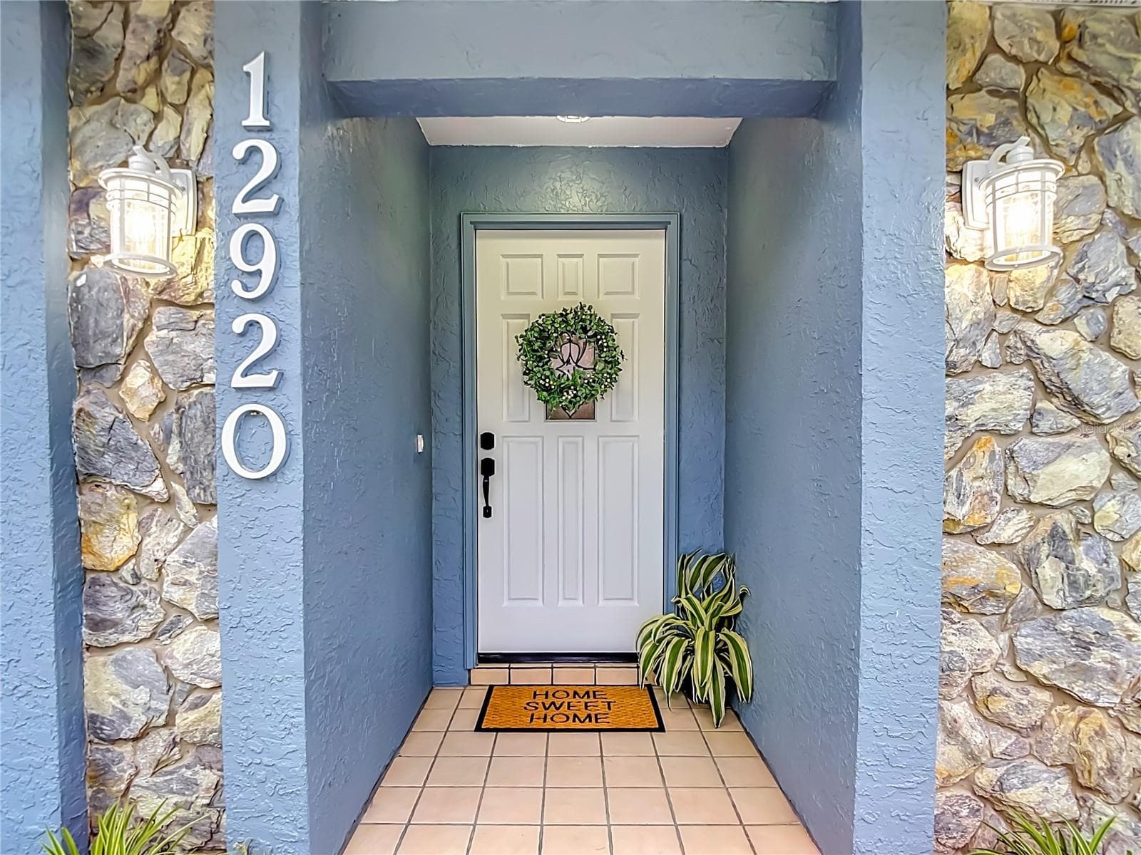 Single Family Residence at 12920 N ALBANY AVE, TAMPA, photo 4 of 67