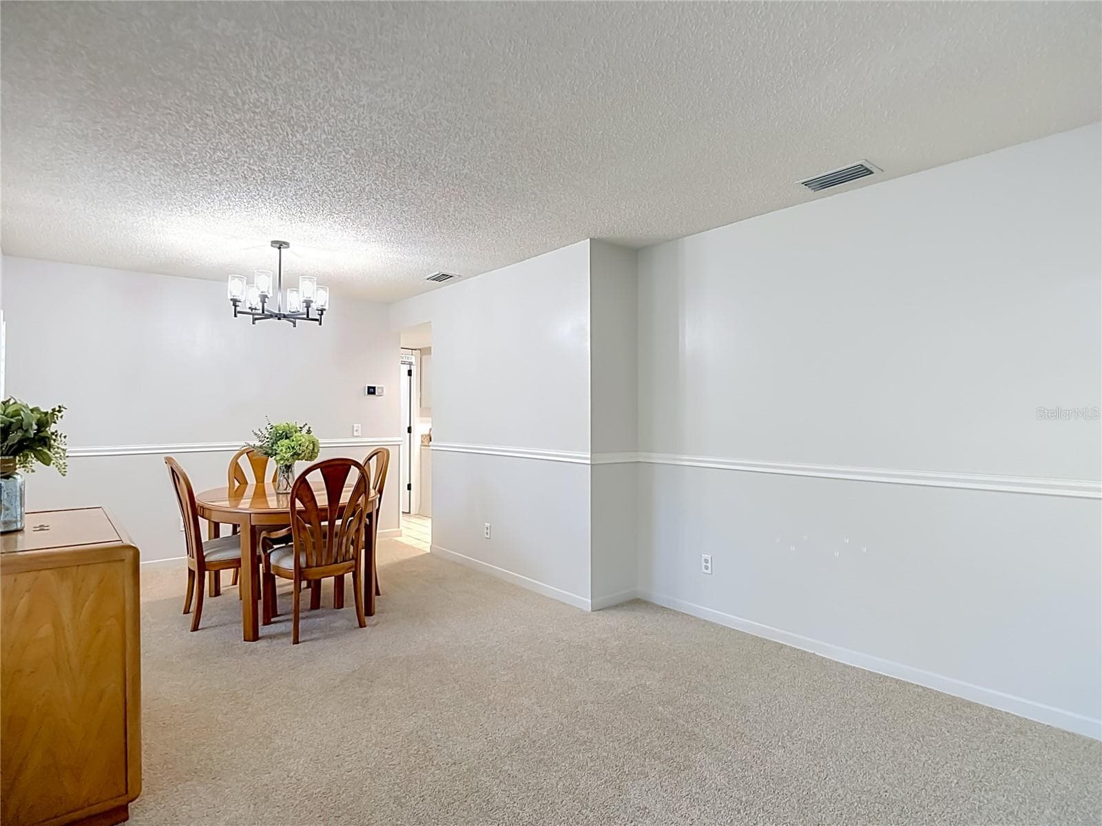 Single Family Residence at 12920 N ALBANY AVE, TAMPA, photo 7 of 67