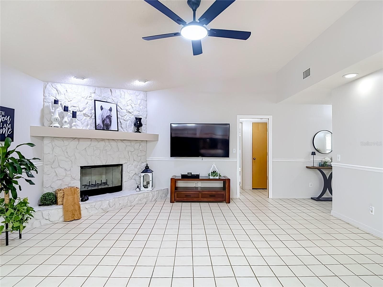 Single Family Residence at 12920 N ALBANY AVE, TAMPA, photo 15 of 67
