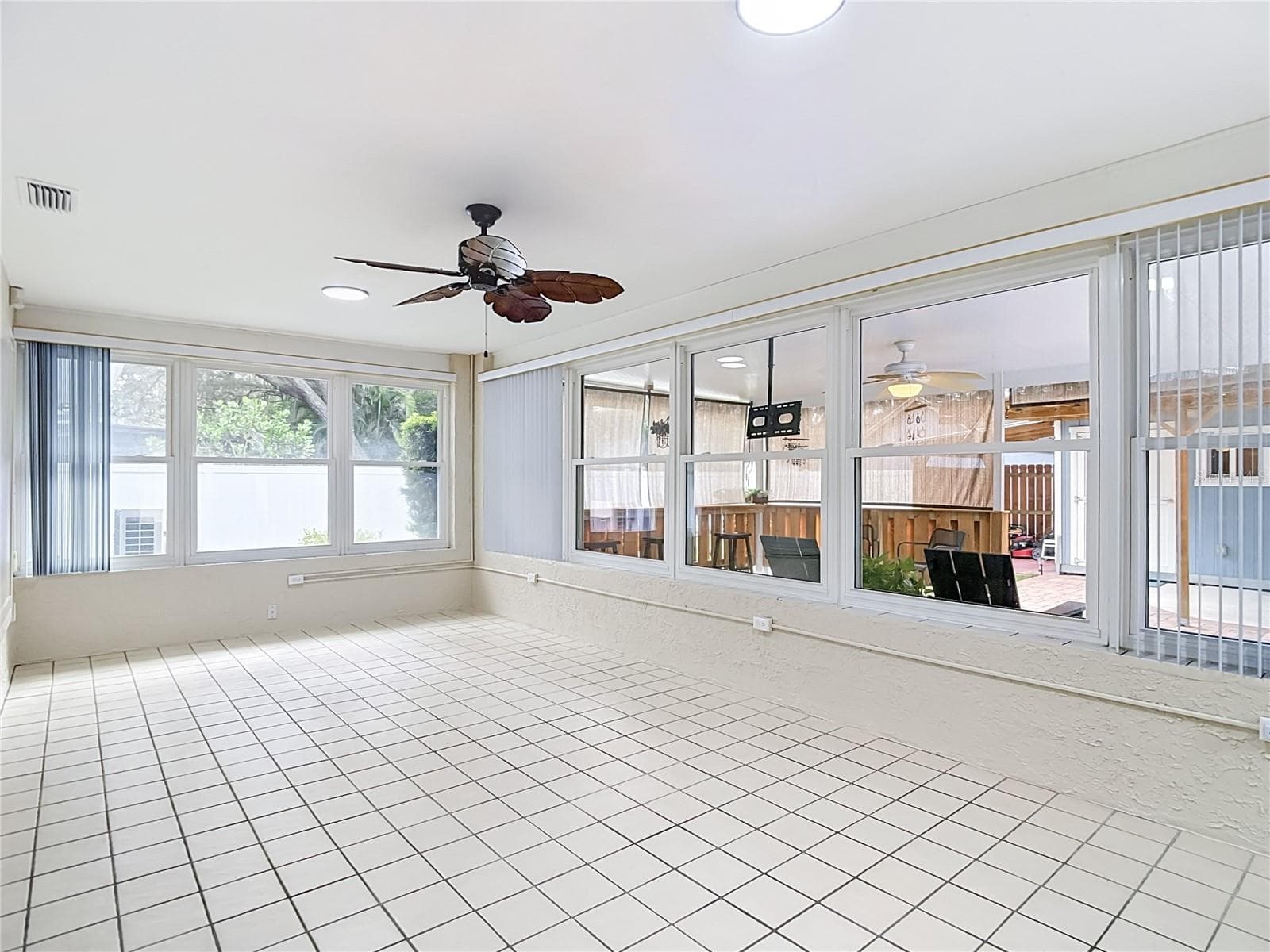 Single Family Residence at 12920 N ALBANY AVE, TAMPA, photo 36 of 67