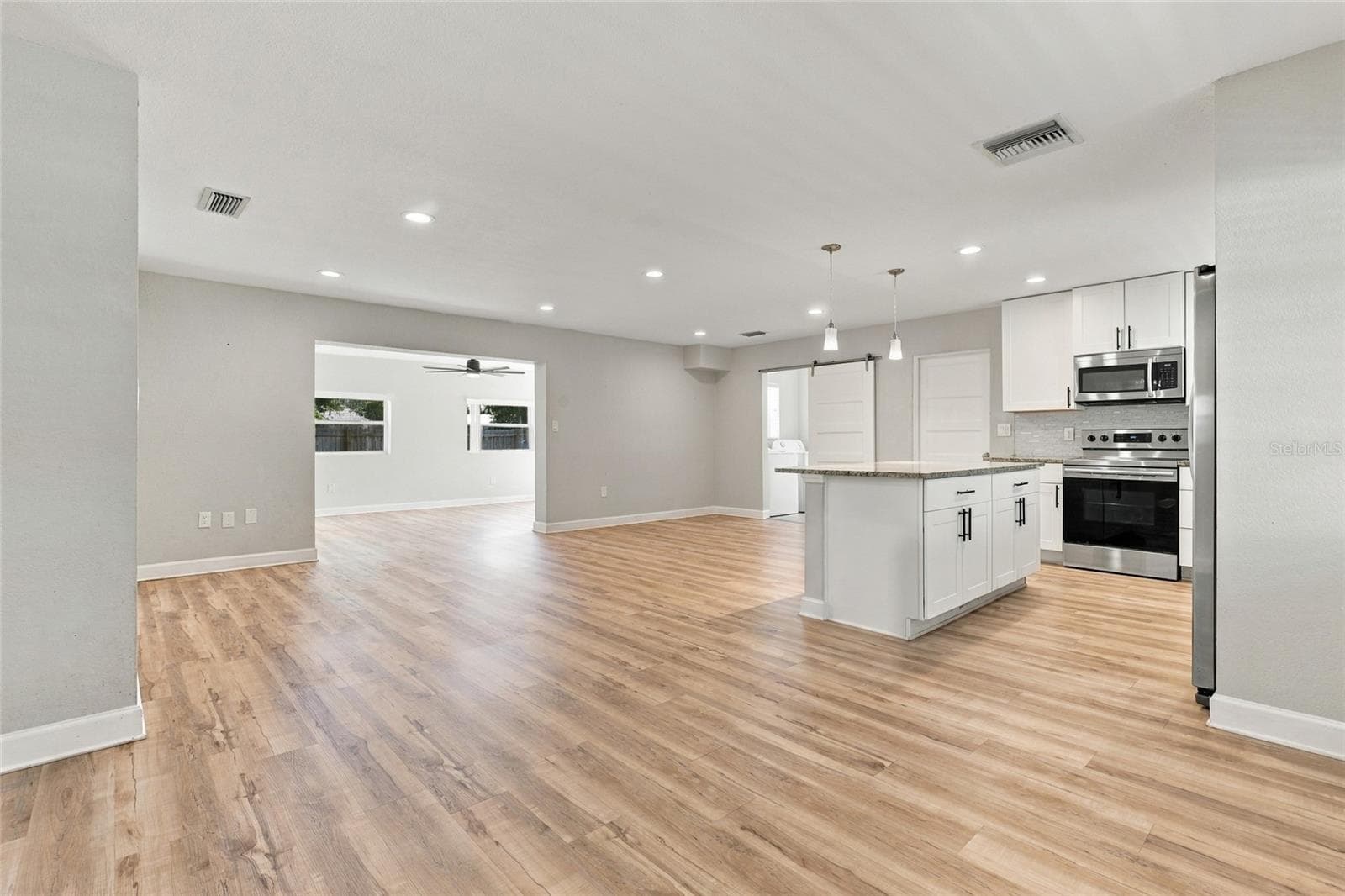 Living Kitchen View - 6821 ANCHOR WAY, SARASOTA