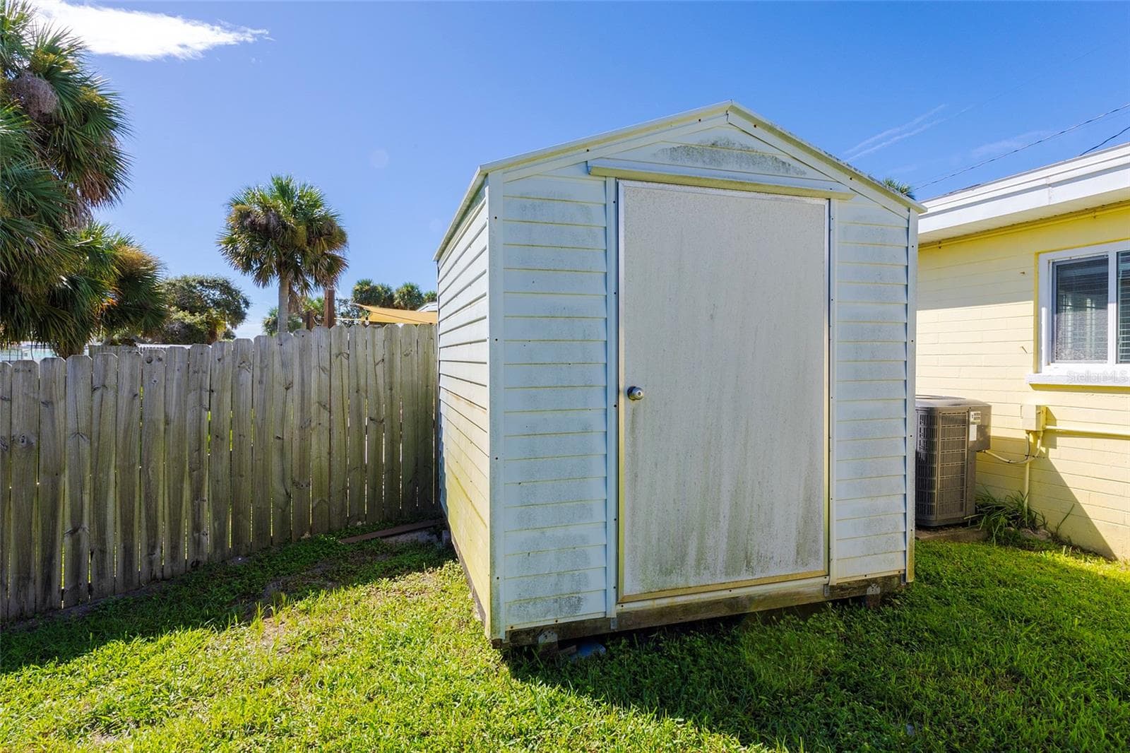 Single Family Residence at 3105 LA PALOMA AVE, DAYTONA BEACH, photo 6 of 55