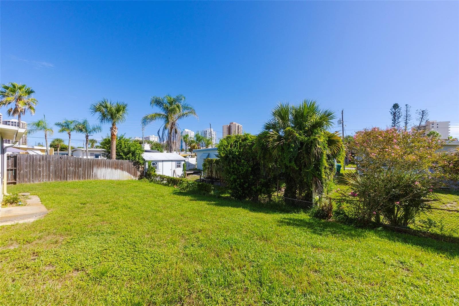 Single Family Residence at 3105 LA PALOMA AVE, DAYTONA BEACH, photo 7 of 55