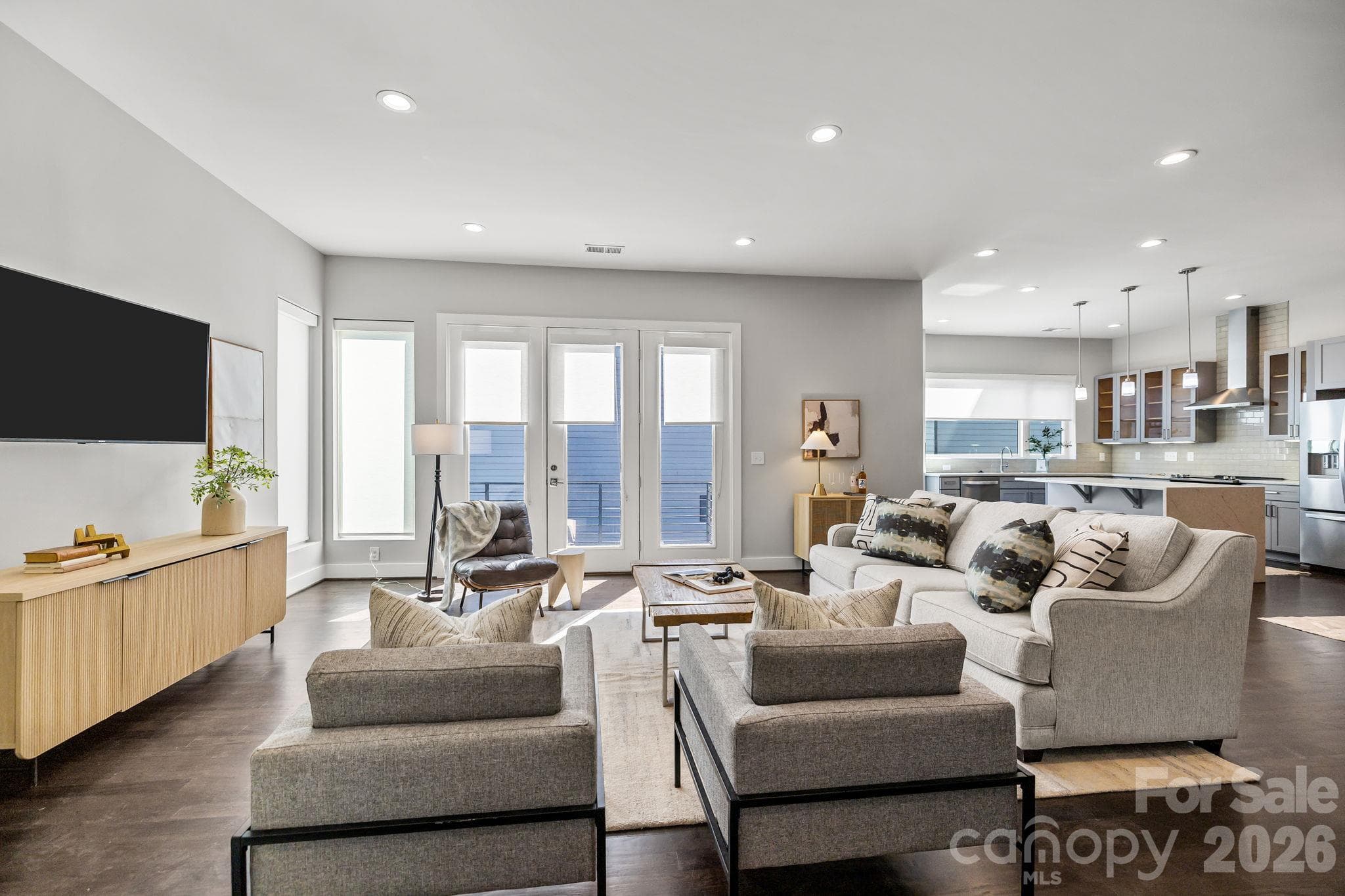 Condominium at 928 Westbrook Drive, Charlotte, photo 3 of 41