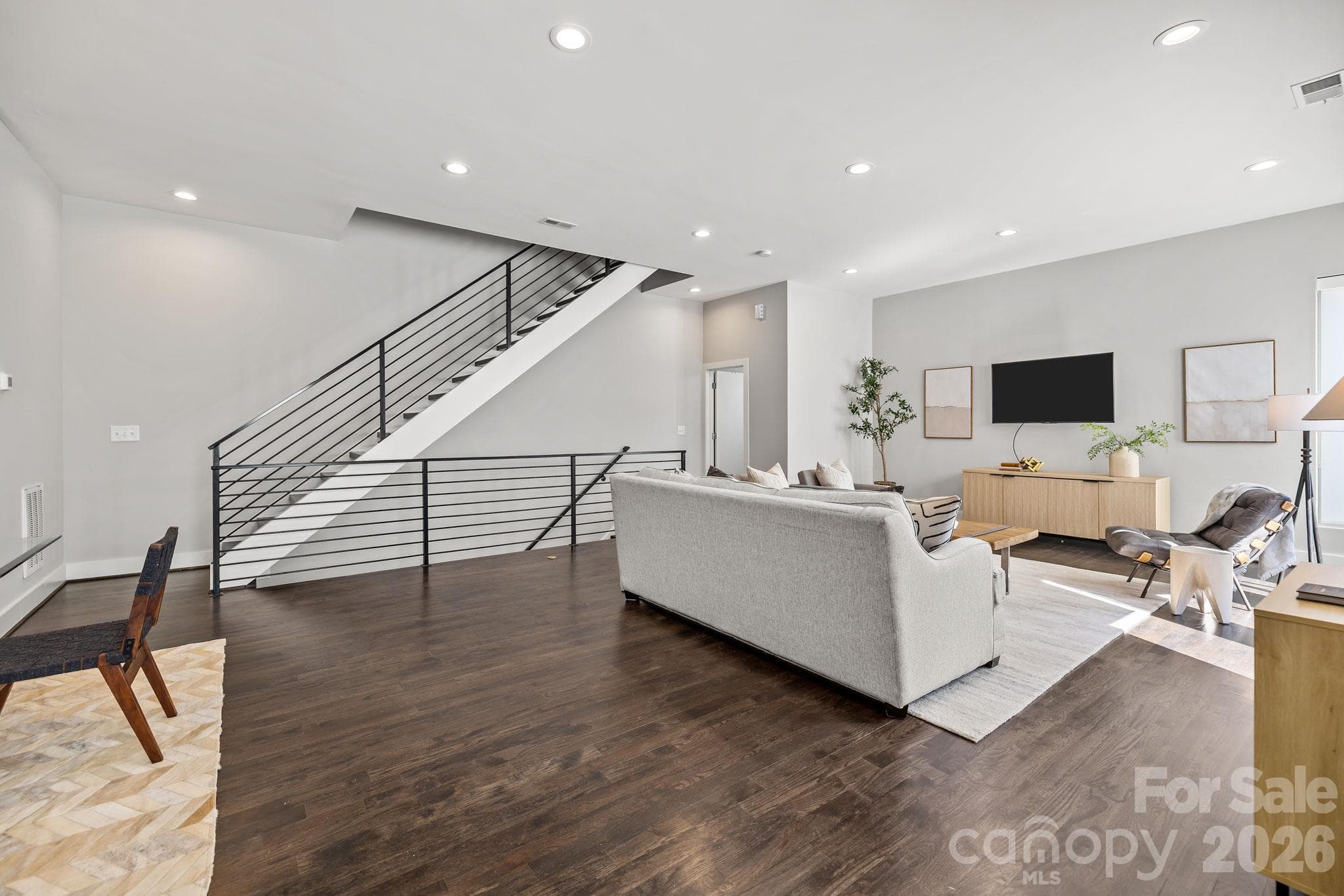 Condominium at 928 Westbrook Drive, Charlotte, photo 10 of 41