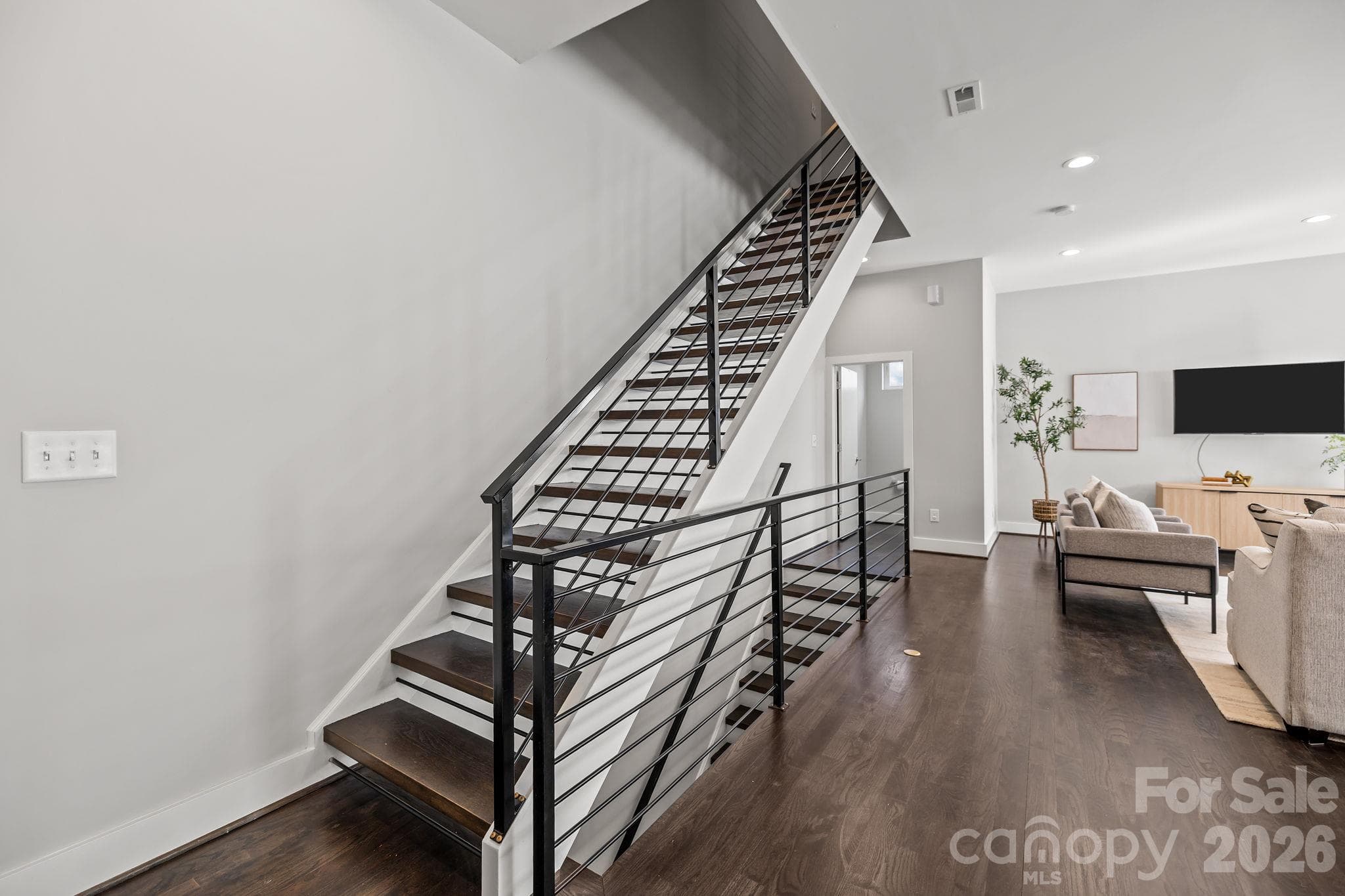 Condominium at 928 Westbrook Drive, Charlotte, photo 15 of 41