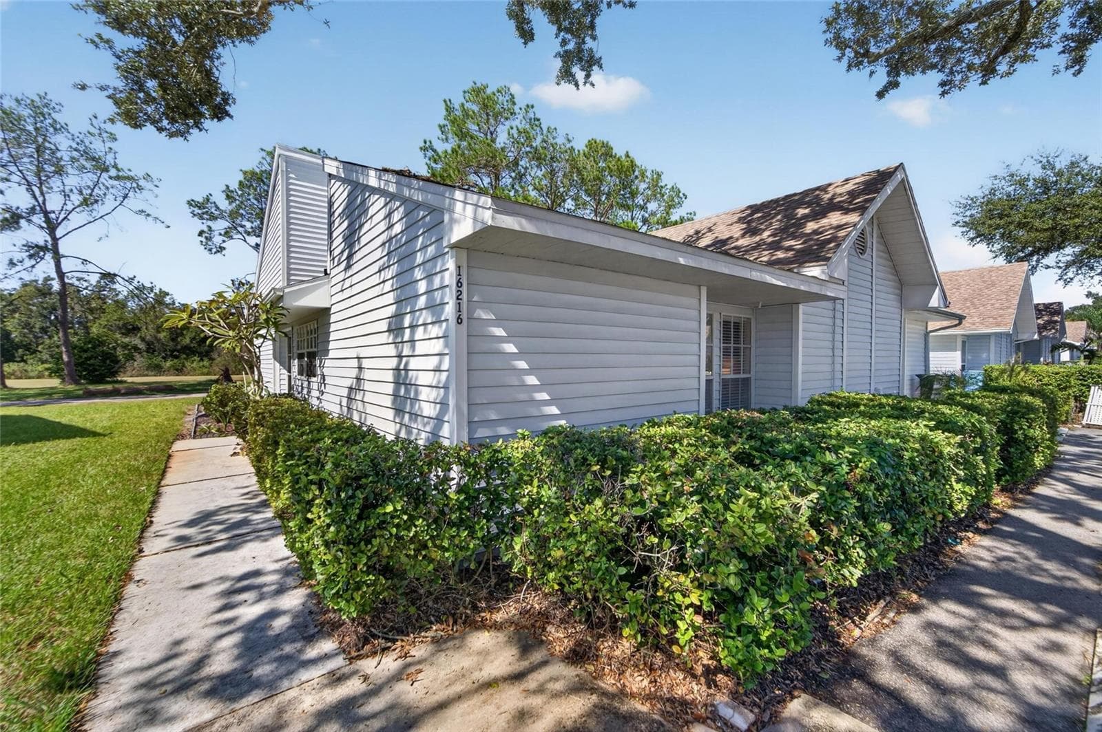 Villa at 16216 RAMBLING VINE DR W, TAMPA, photo 4 of 54