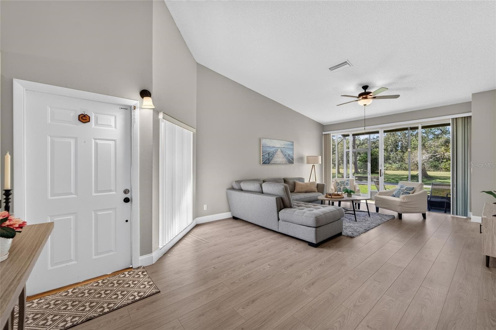 Villa at 16216 RAMBLING VINE DR W, TAMPA, photo 6 of 54