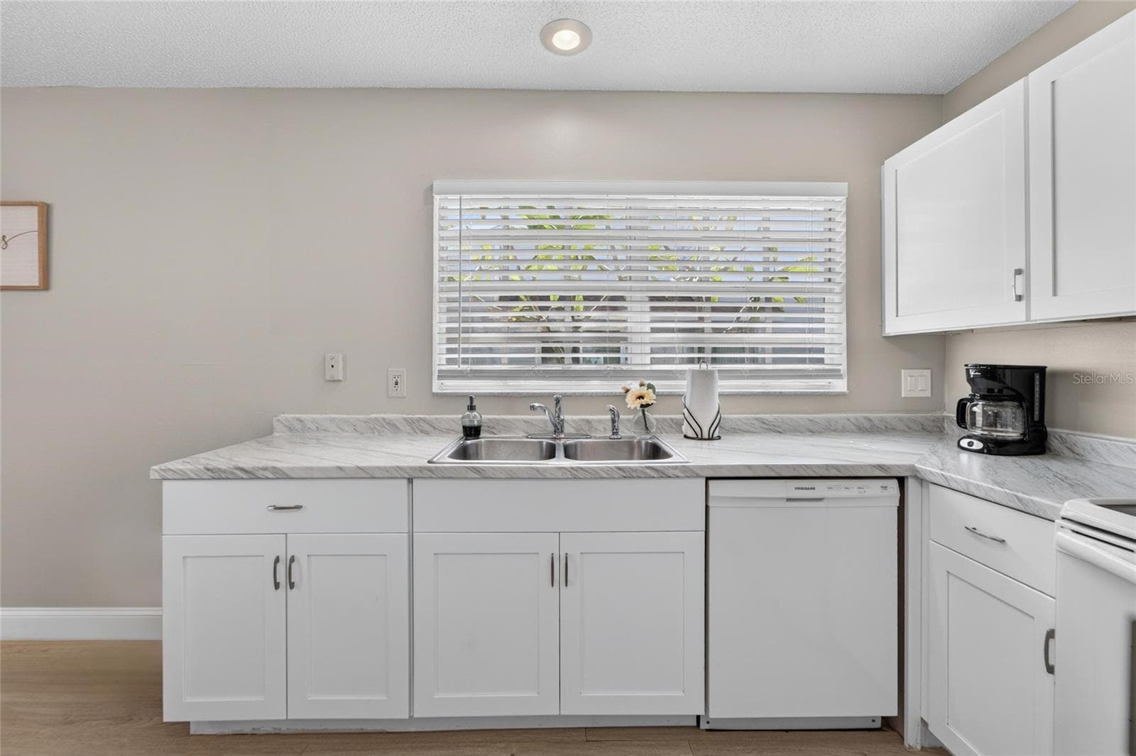 Villa at 16216 RAMBLING VINE DR W, TAMPA, photo 11 of 54