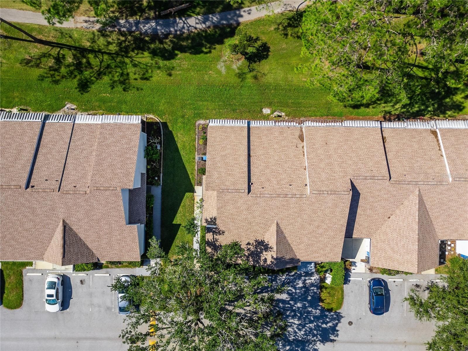 Villa at 16216 RAMBLING VINE DR W, TAMPA, photo 39 of 54