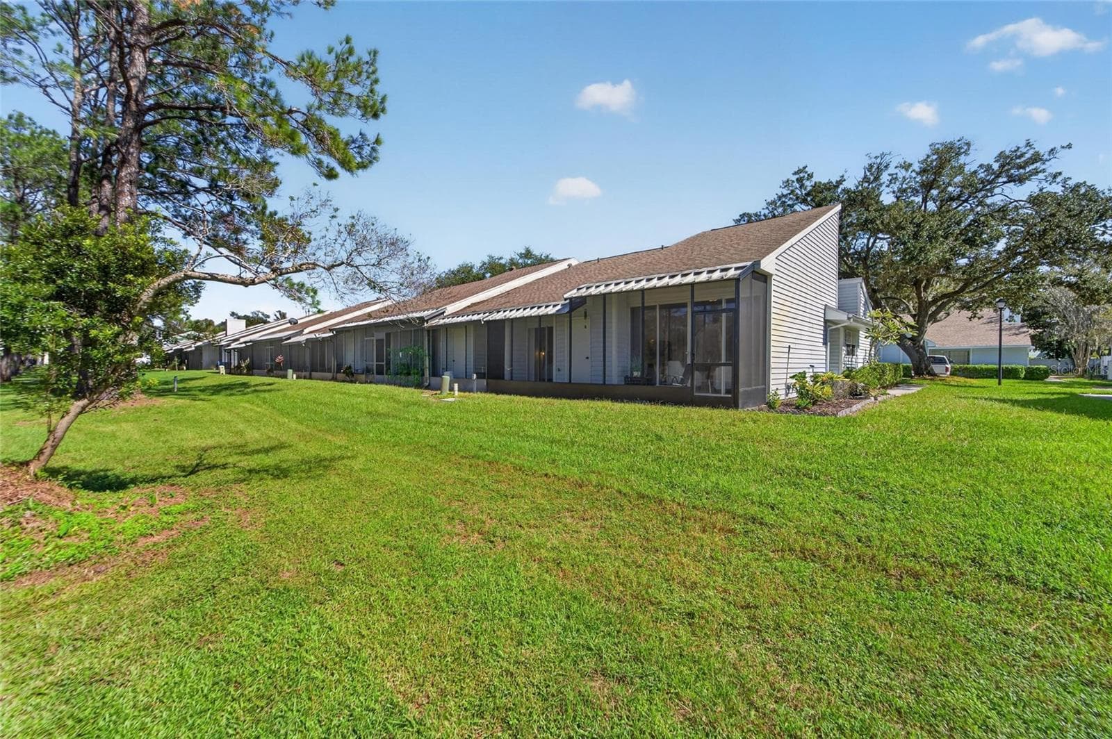 Villa at 16216 RAMBLING VINE DR W, TAMPA, photo 42 of 54