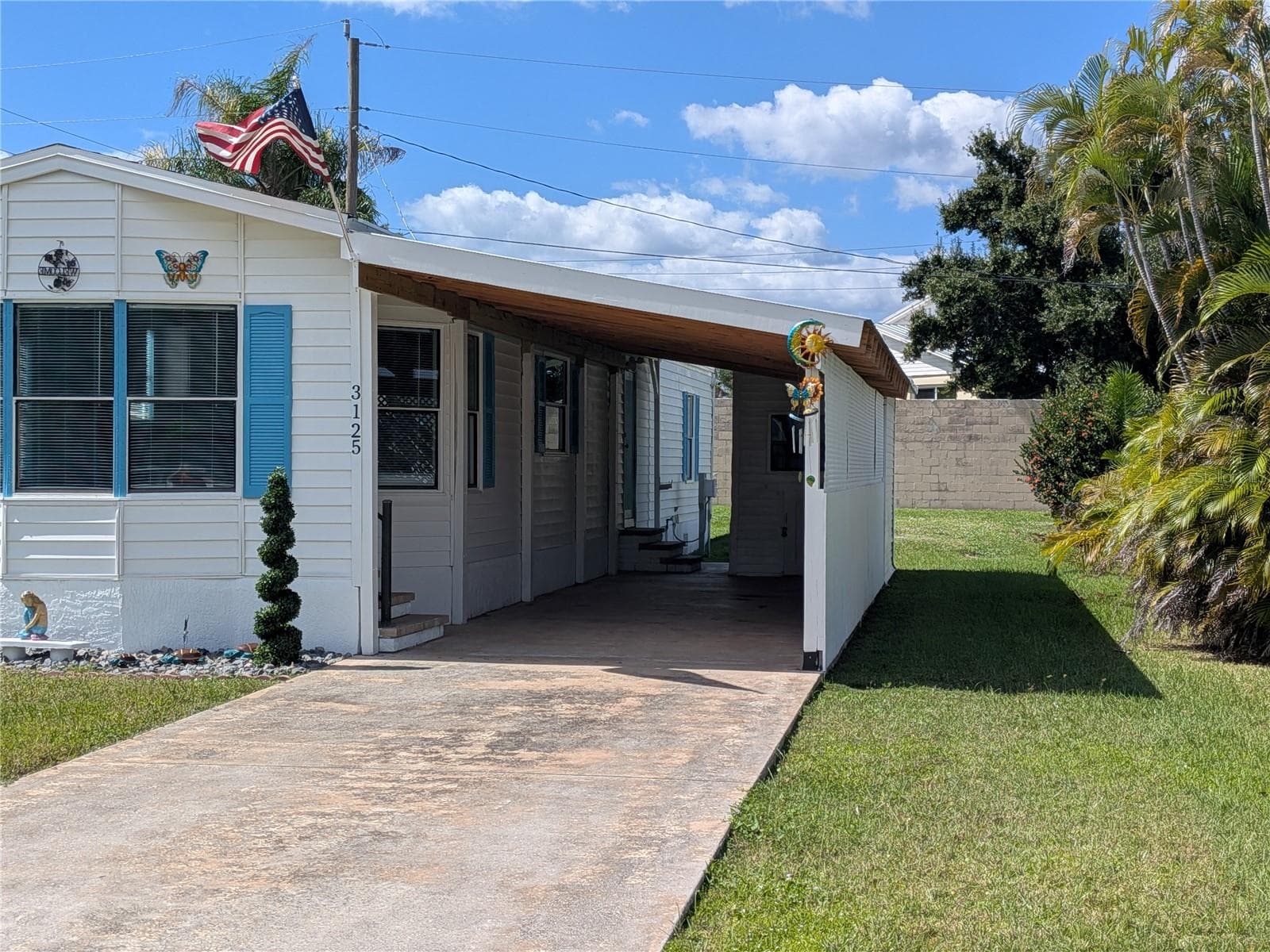 RIGHT SIDE FRONT - 3125 BAYBERRY AVE, PUNTA GORDA
