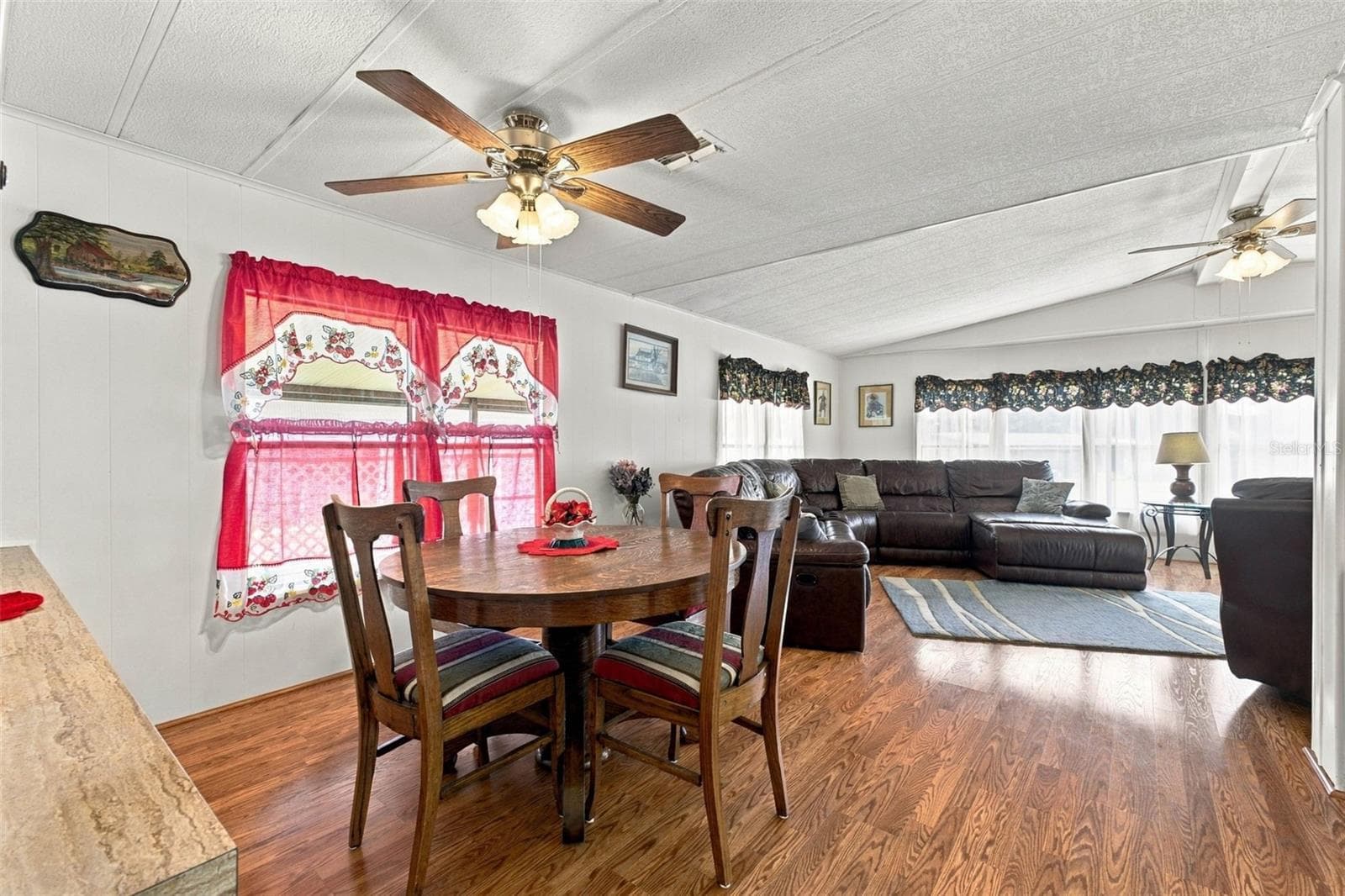 Manufactured Home at 39353 SYCAMORE LN, ZEPHYRHILLS, photo 18 of 32