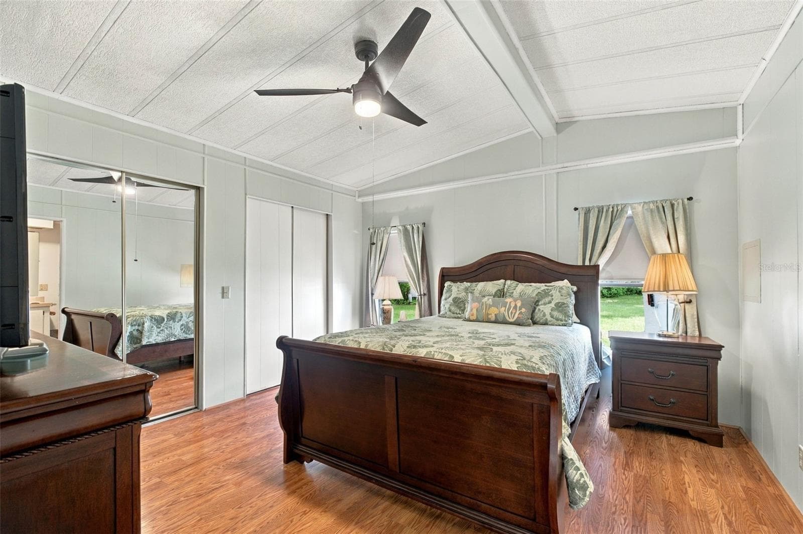 Manufactured Home at 39353 SYCAMORE LN, ZEPHYRHILLS, photo 25 of 32