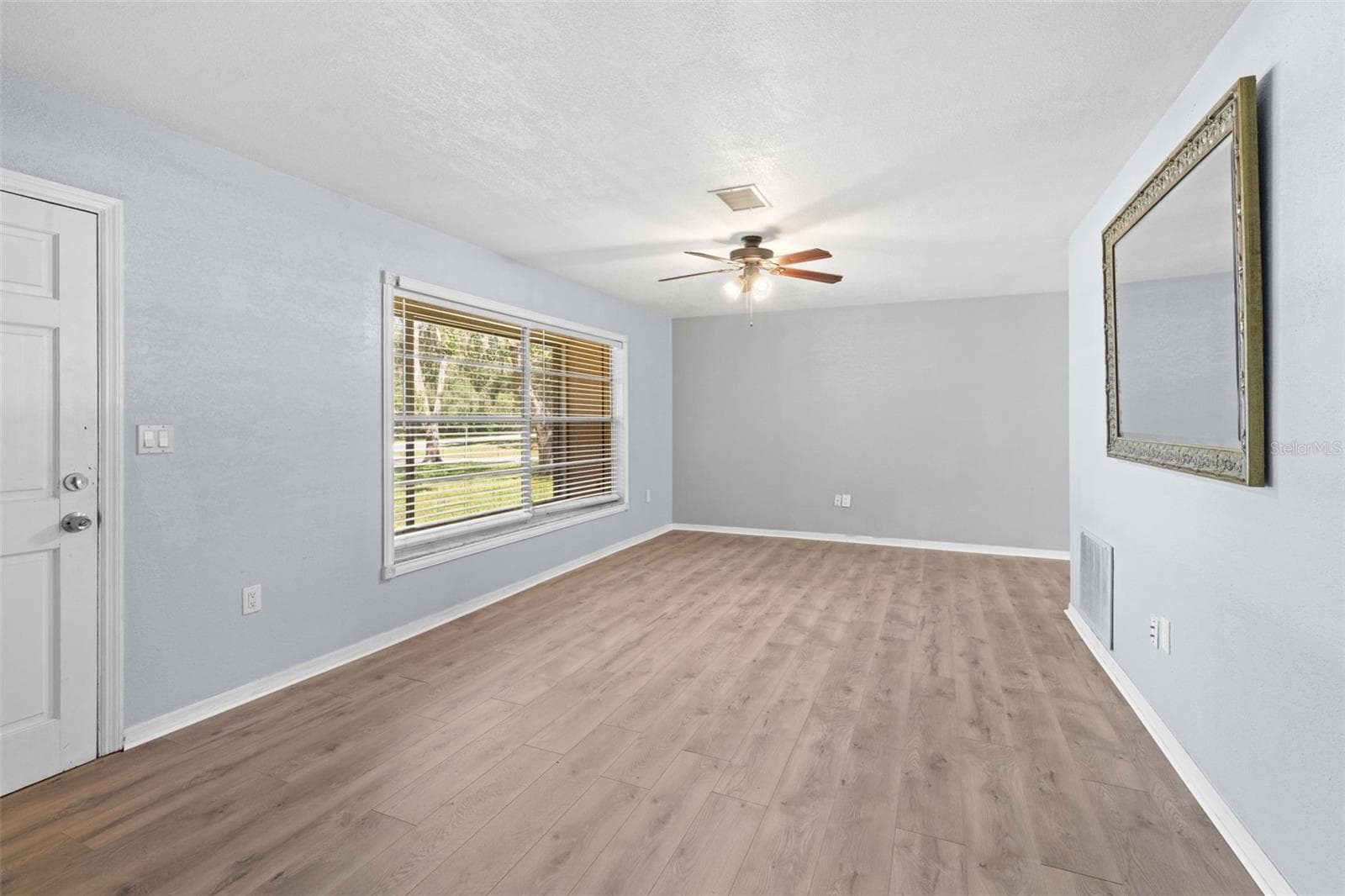 Single Family Residence at 474 FAIRBANKS RD, SPRING HILL, photo 9 of 65