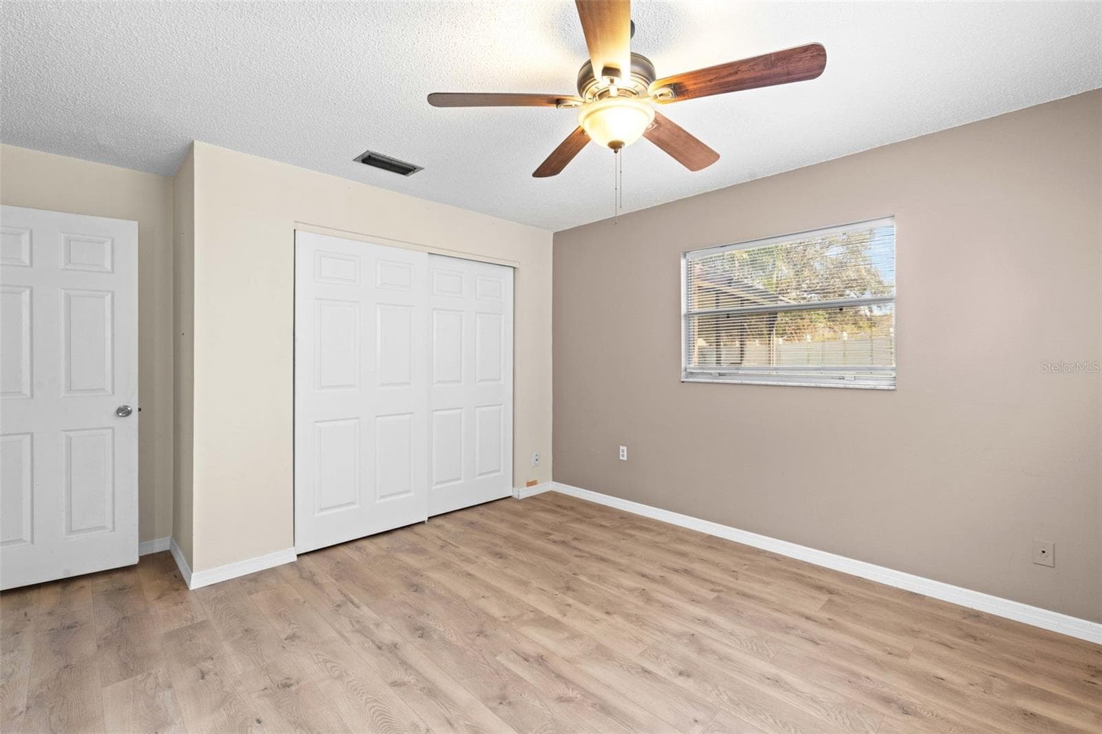 Single Family Residence at 474 FAIRBANKS RD, SPRING HILL, photo 11 of 65