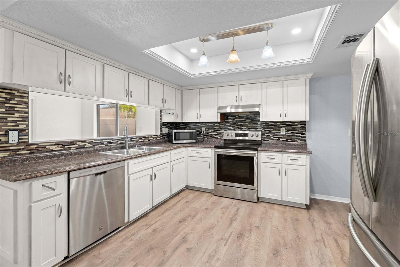 Single Family Residence at 474 FAIRBANKS RD, SPRING HILL, photo 17 of 65