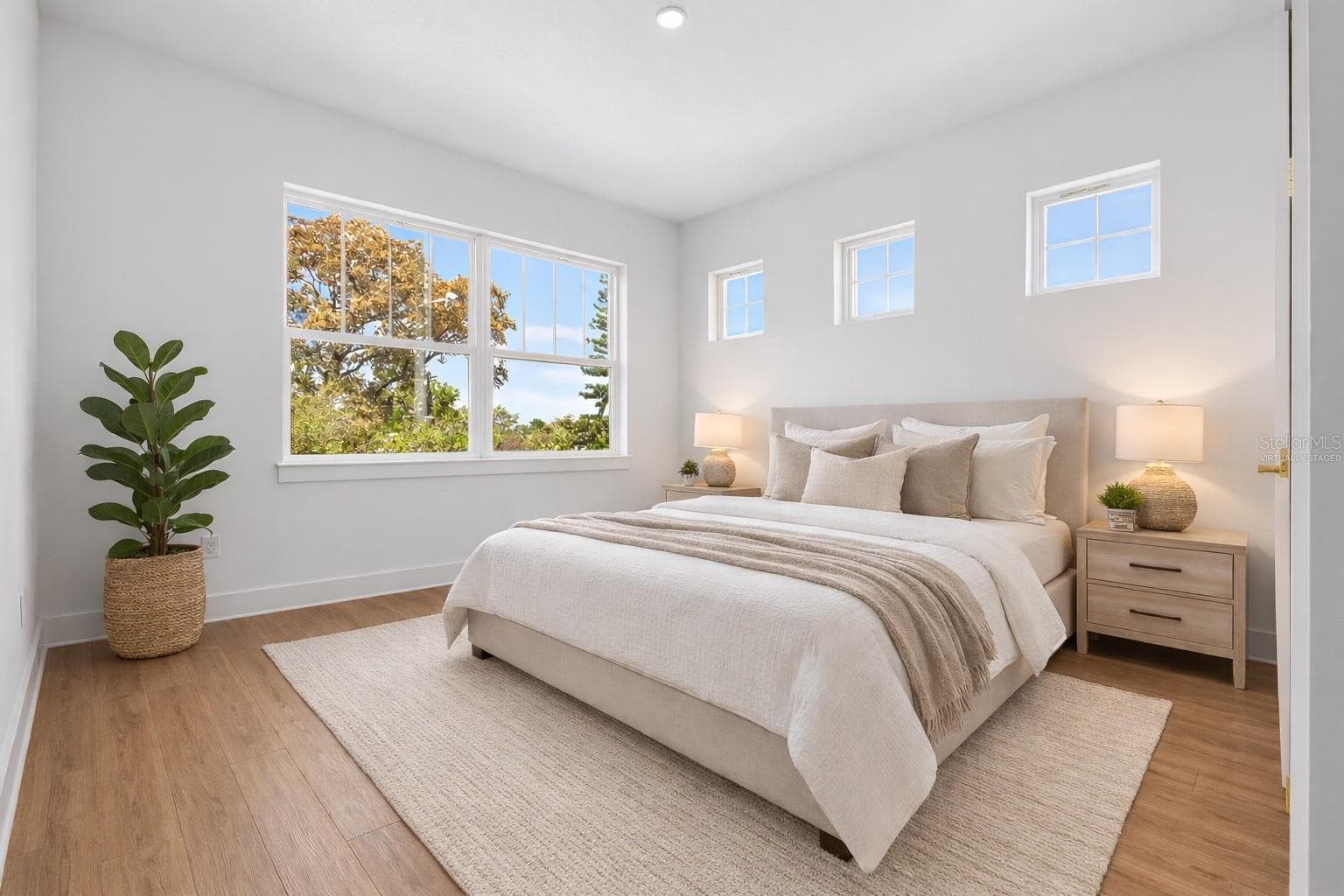 Upper Bedroom 3 with en-suite (virtually staged) - 842 30TH AVE, ST PETERSBURG