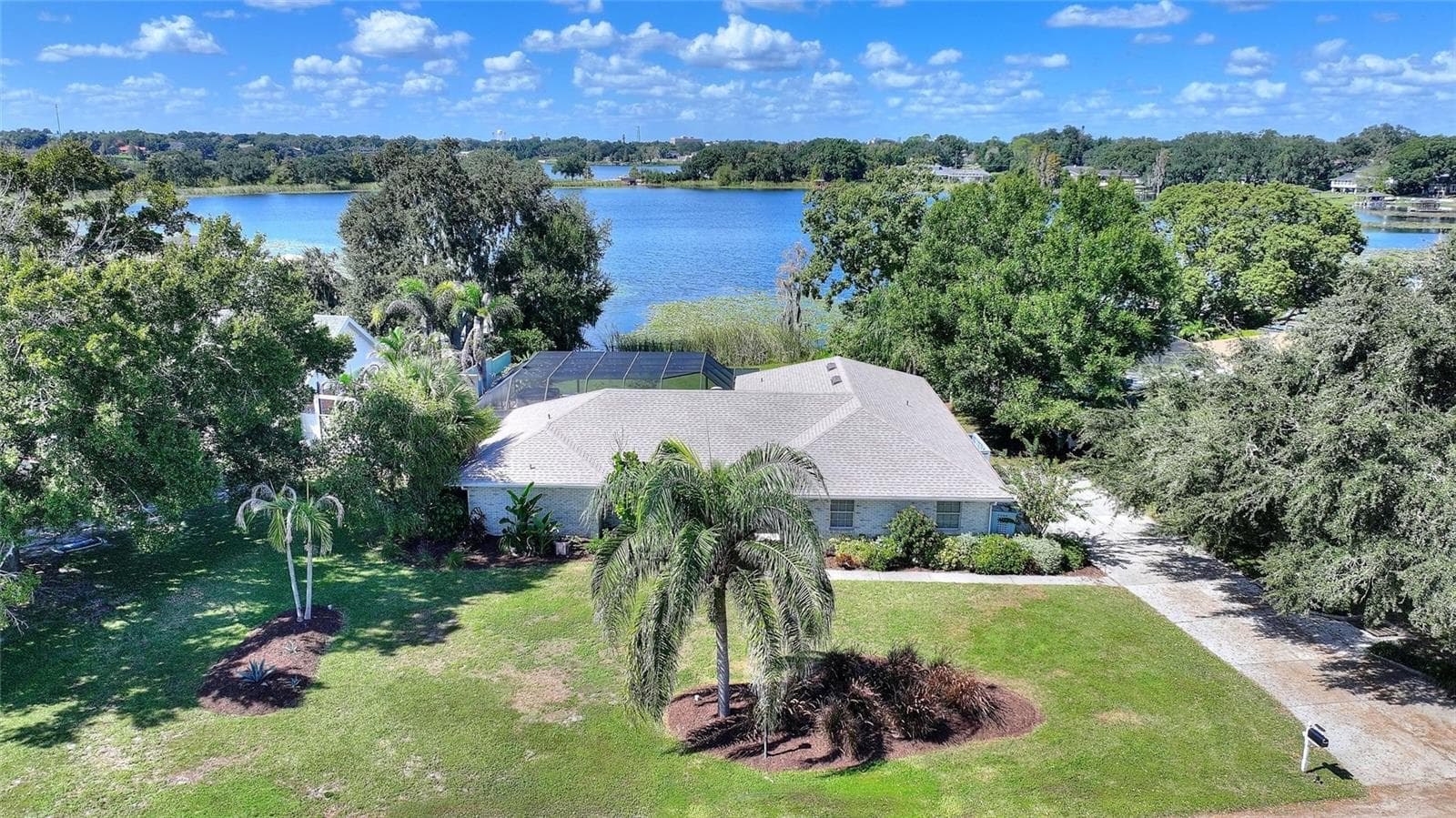 Single Family Residence at 251 LAKE LINK, WINTER HAVEN, photo 2 of 51
